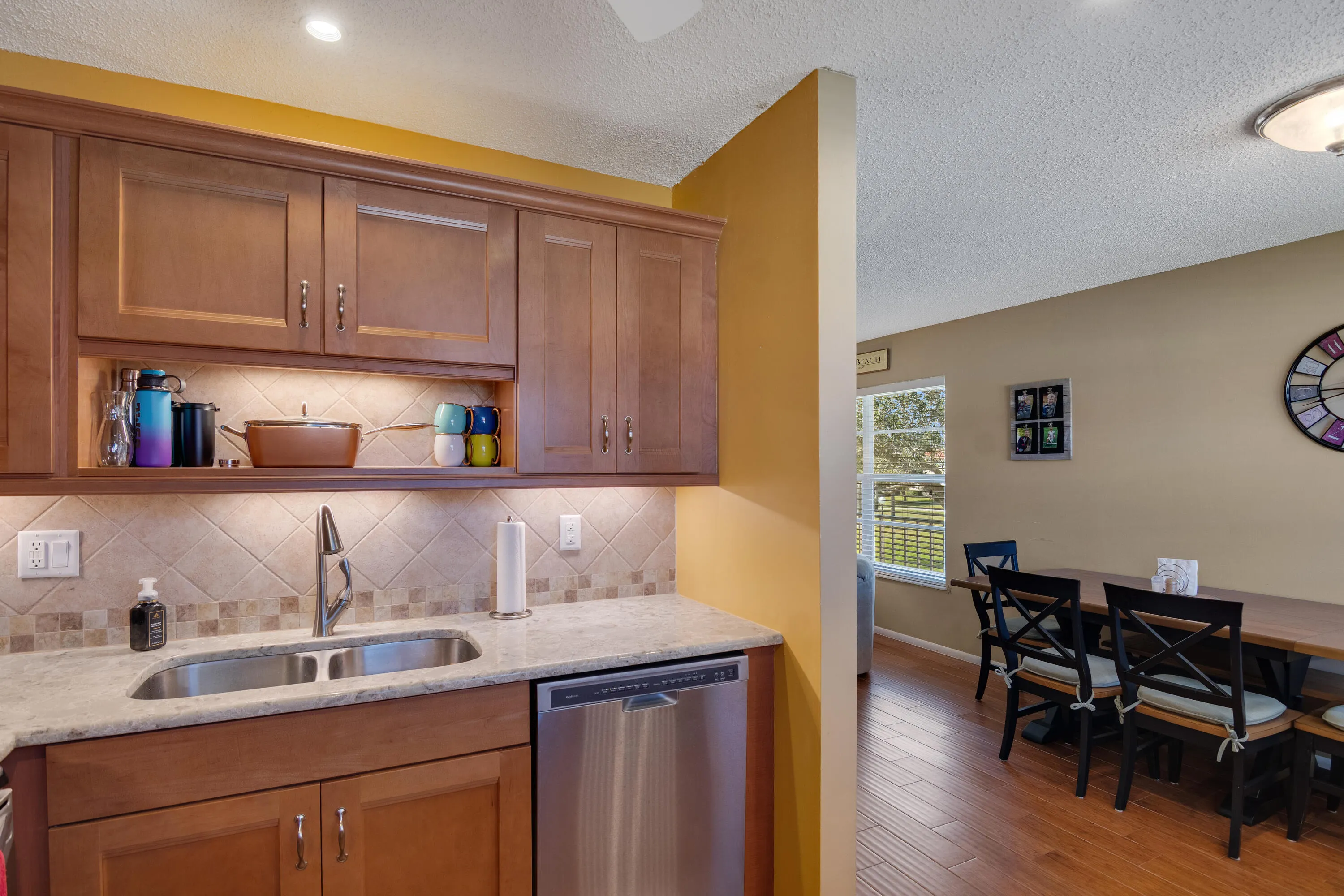 68 ROYAL OAK Court #202