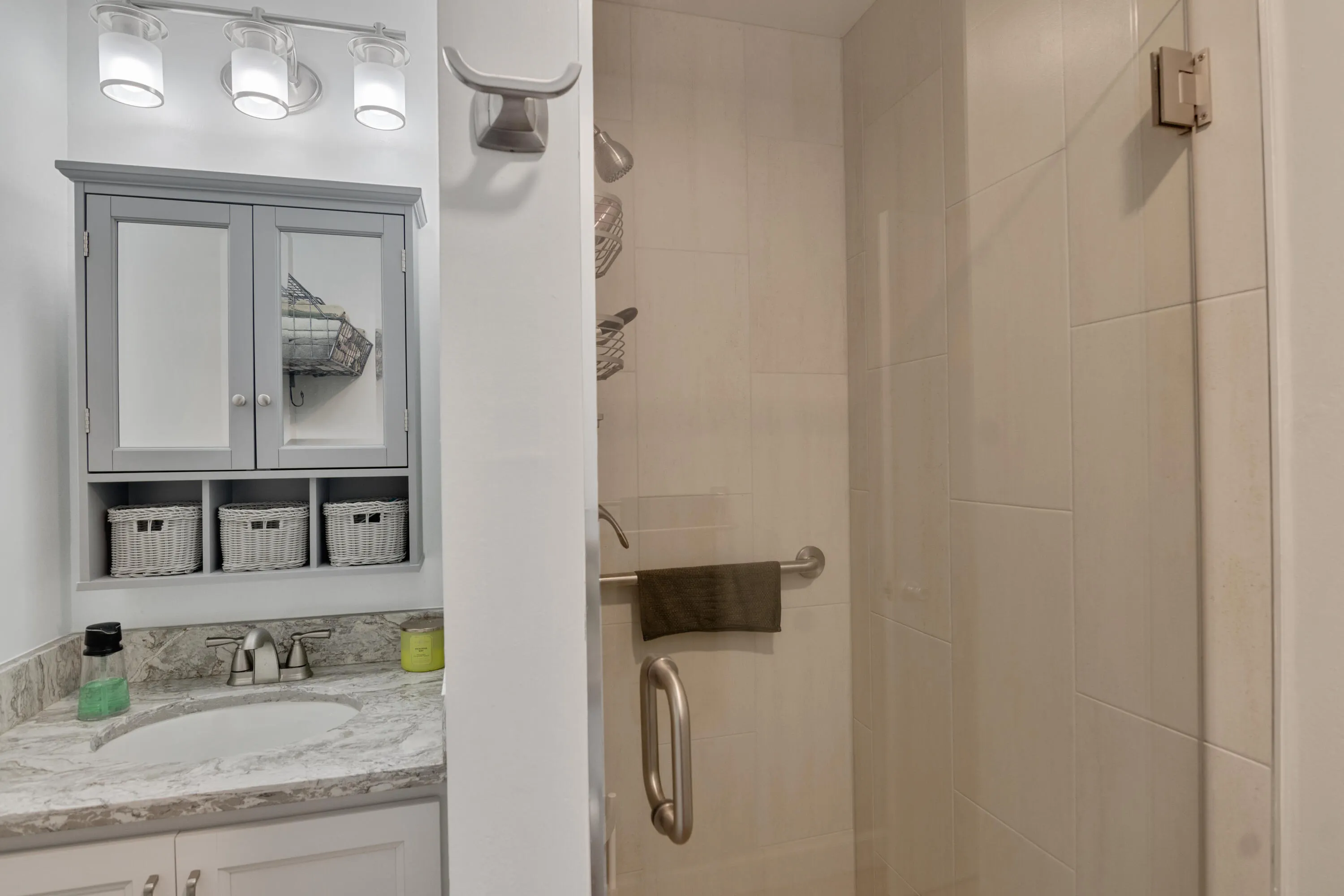 68 ROYAL OAK Court #202