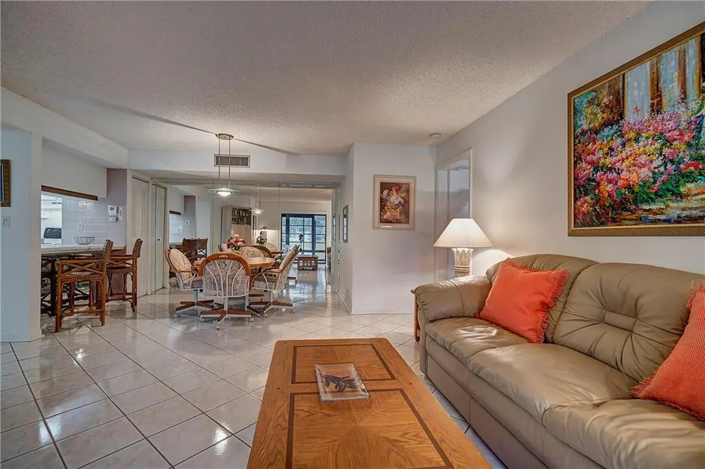15469 LAKES OF DELRAY Boulevard #102