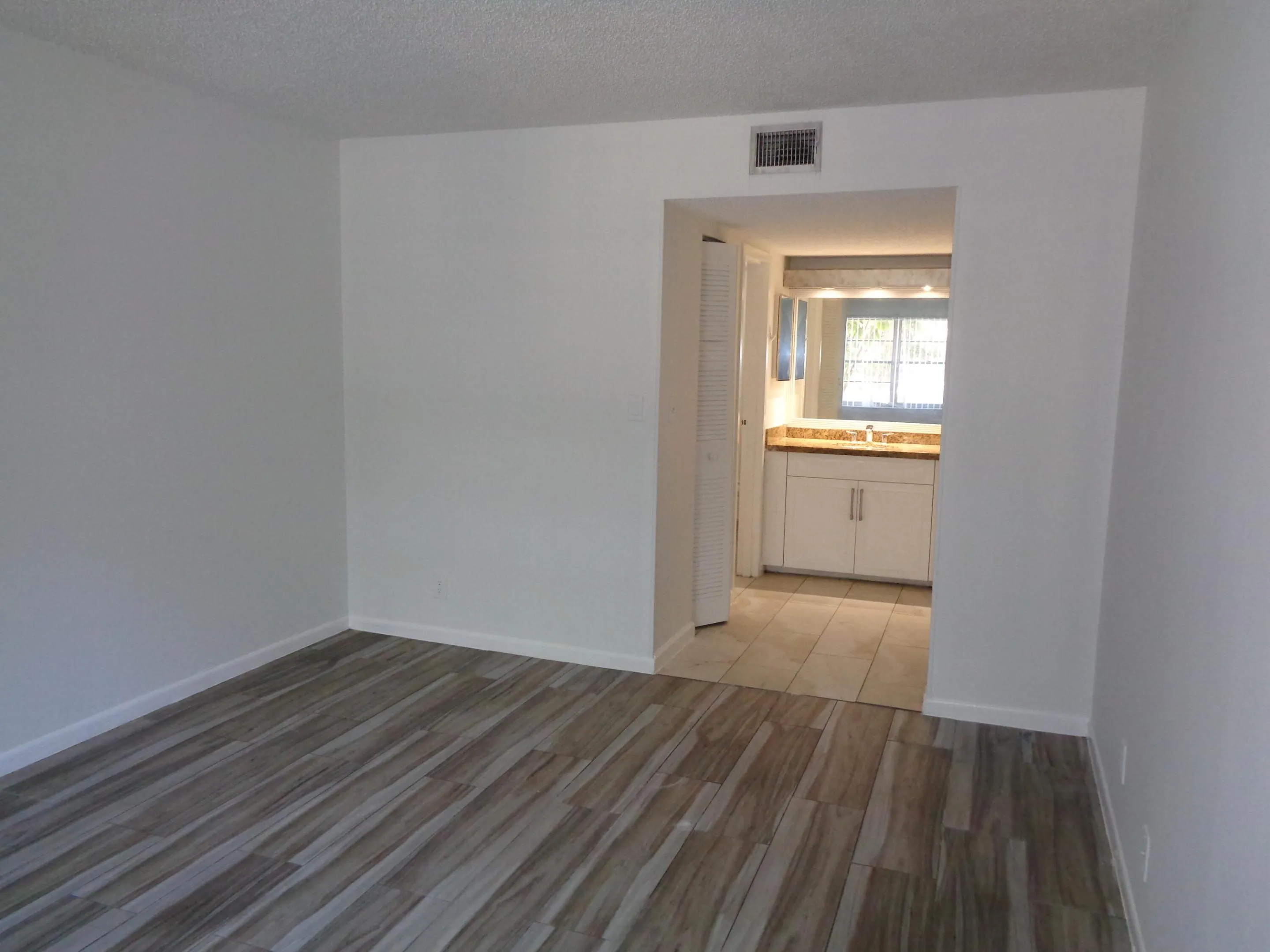 4394 NW 9TH Avenue #20-1G