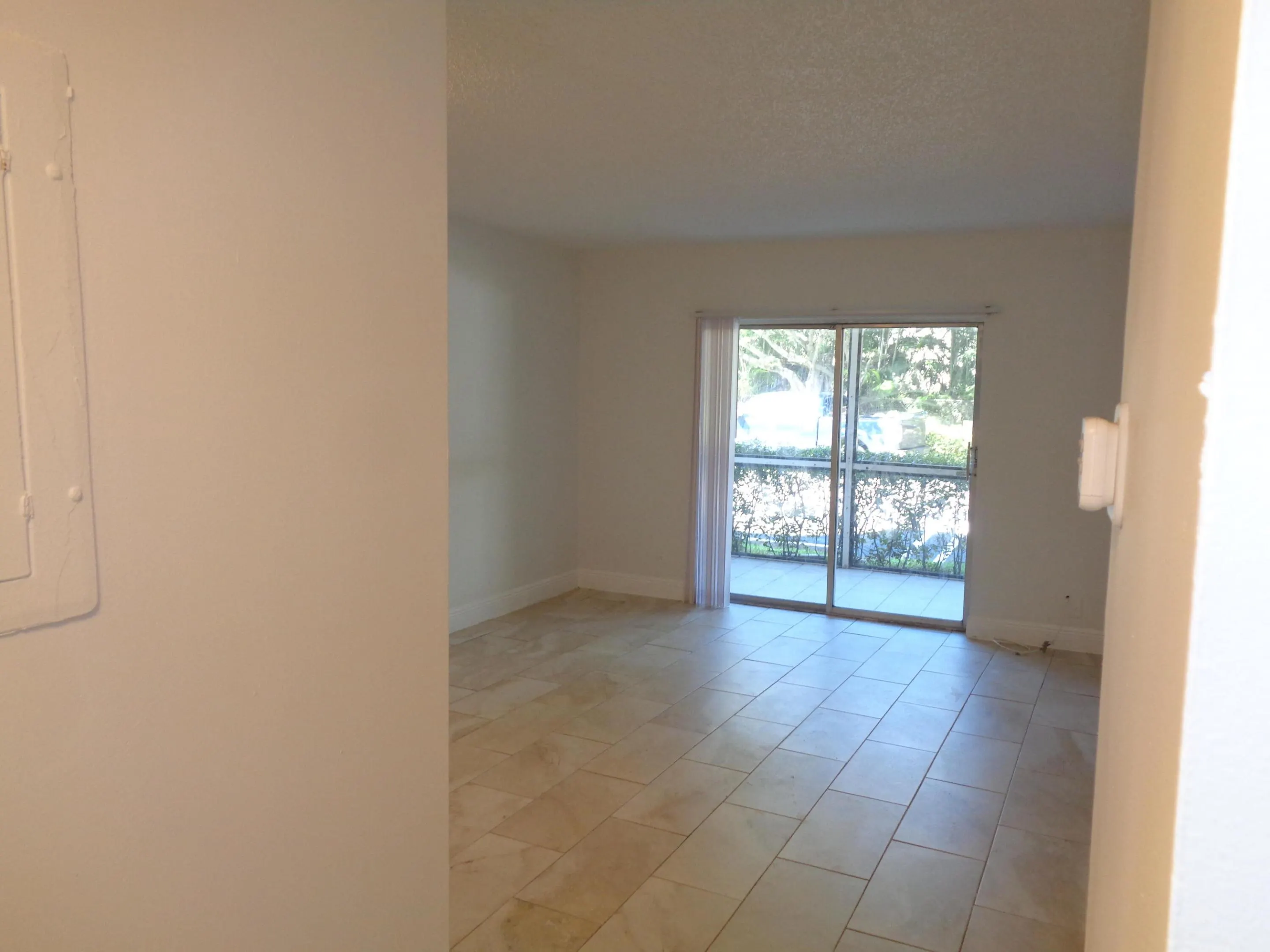 4394 NW 9TH Avenue #20-1G