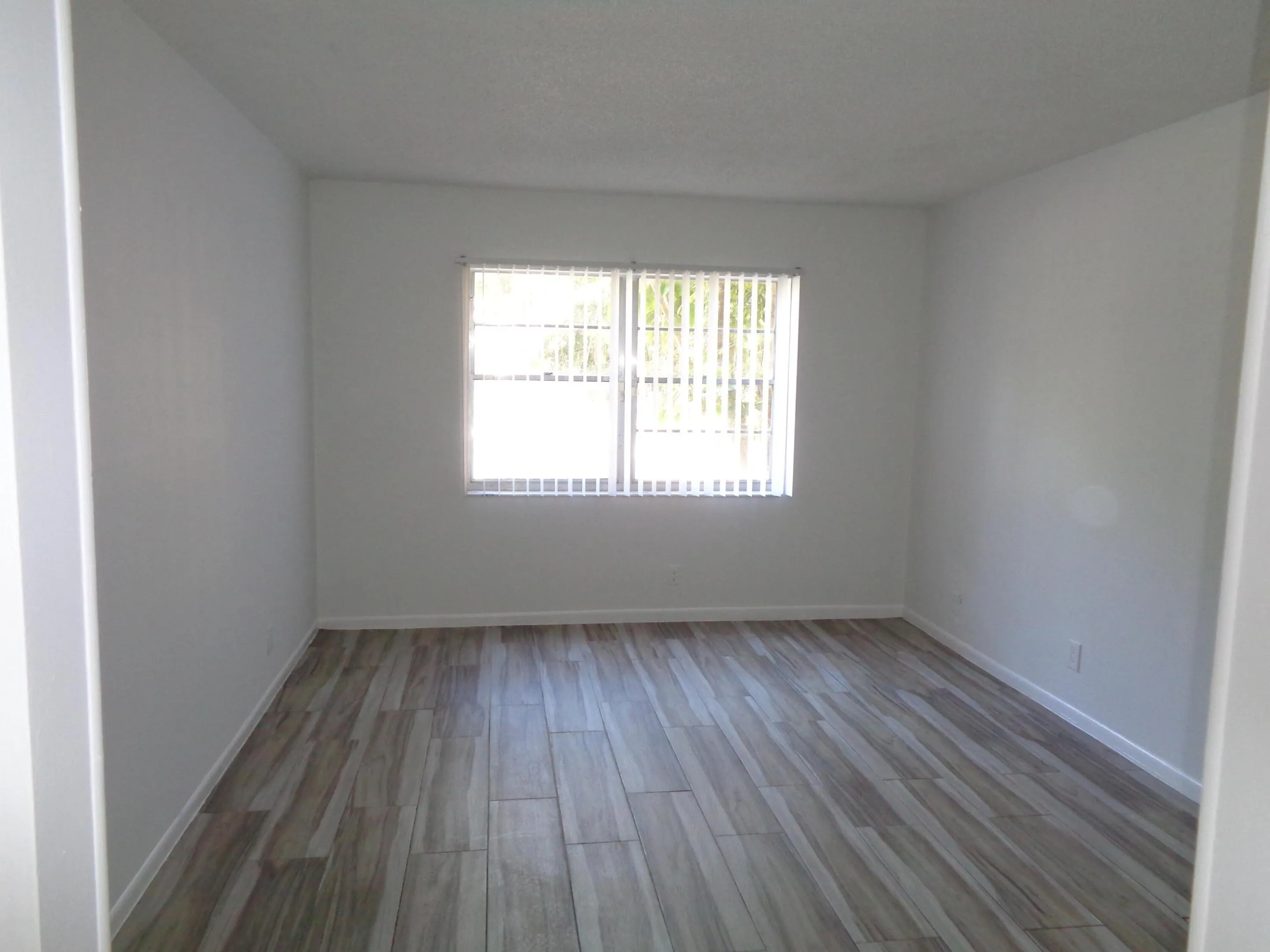 4394 NW 9TH Avenue #20-1G