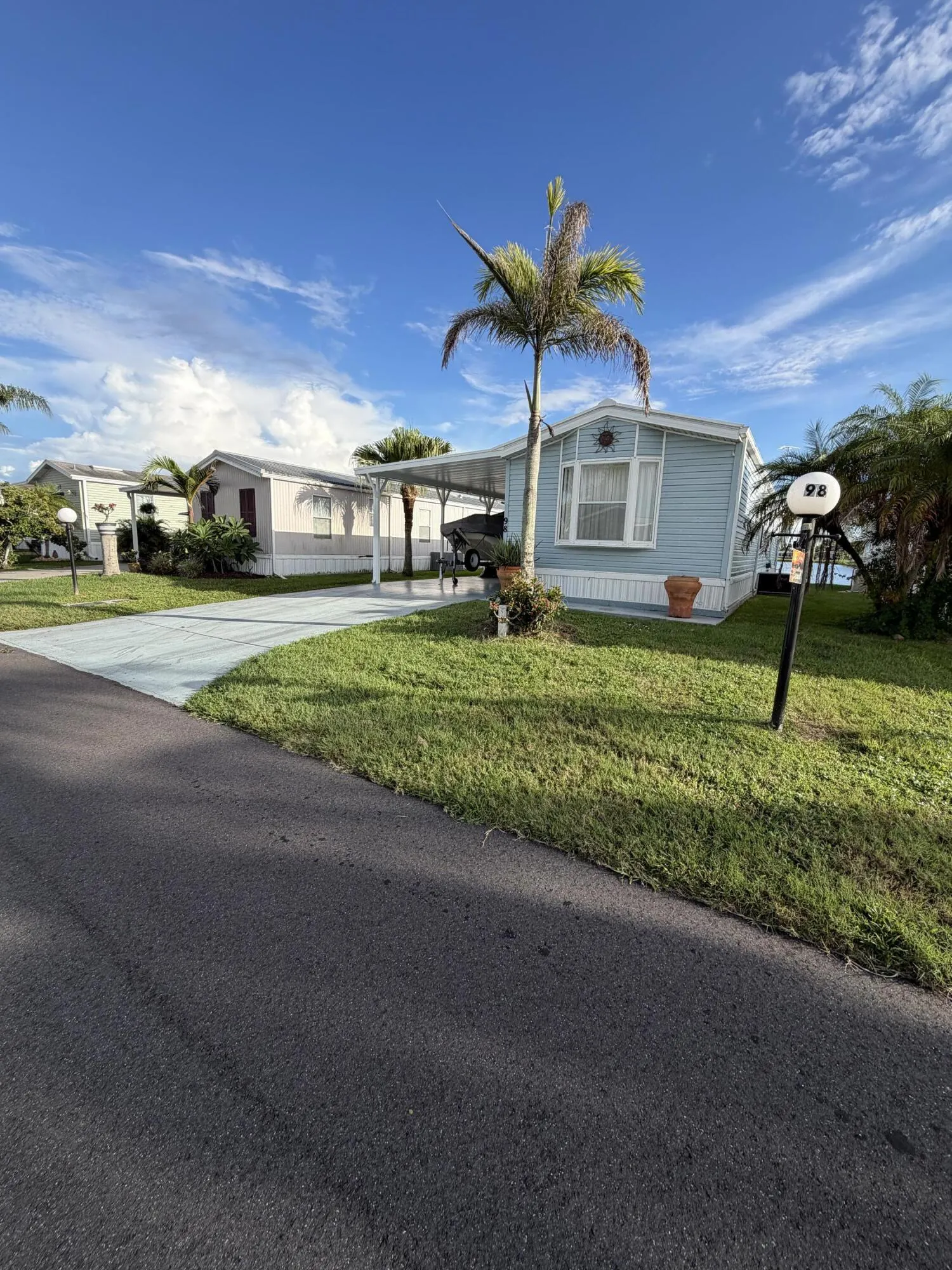 1601 US HIGHWAY 441 SE #98
