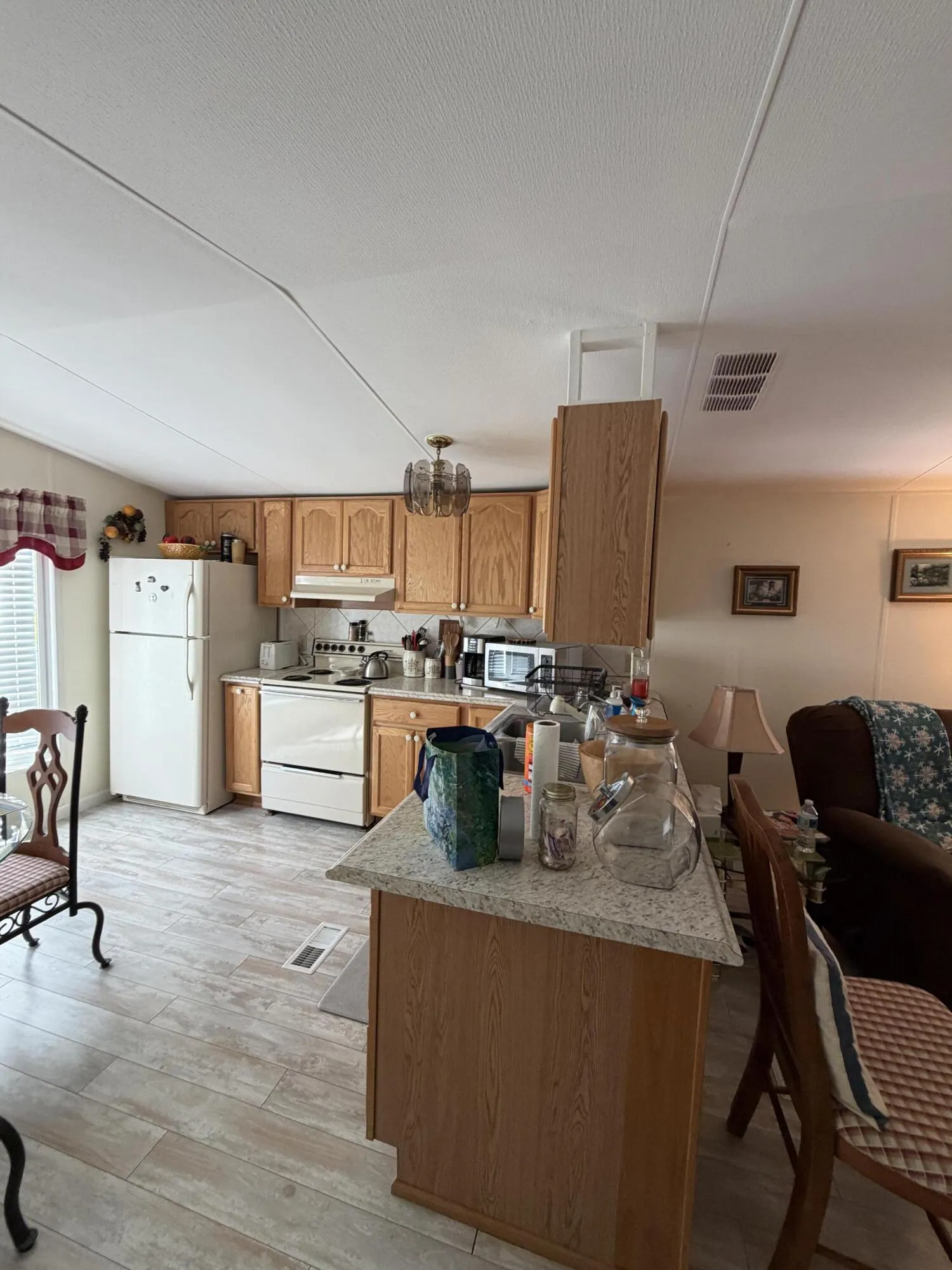 1601 US HIGHWAY 441 SE #98