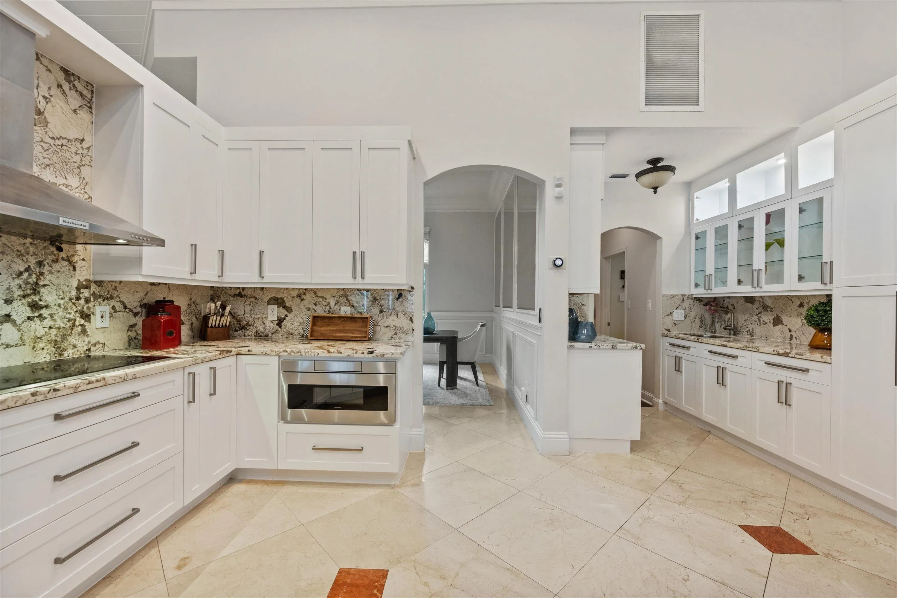14816 Stirrup Lane