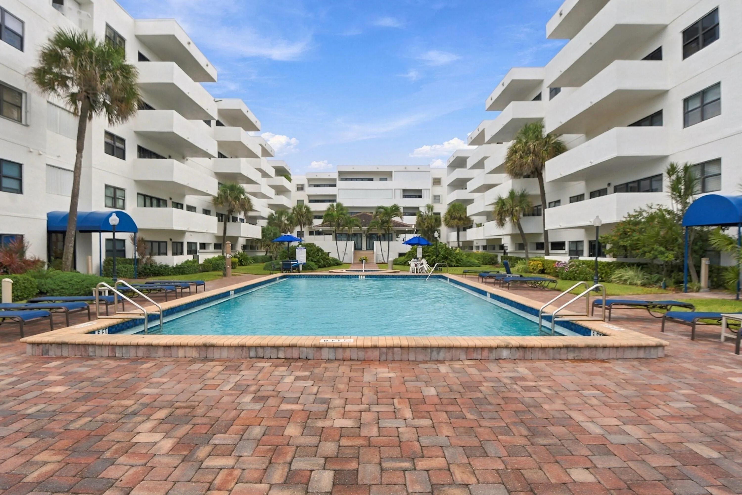 330 SE 20th Avenue #306