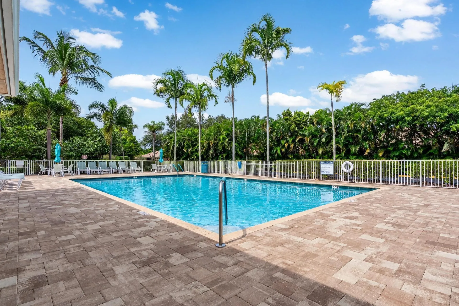 237 CORAL TRACE Court