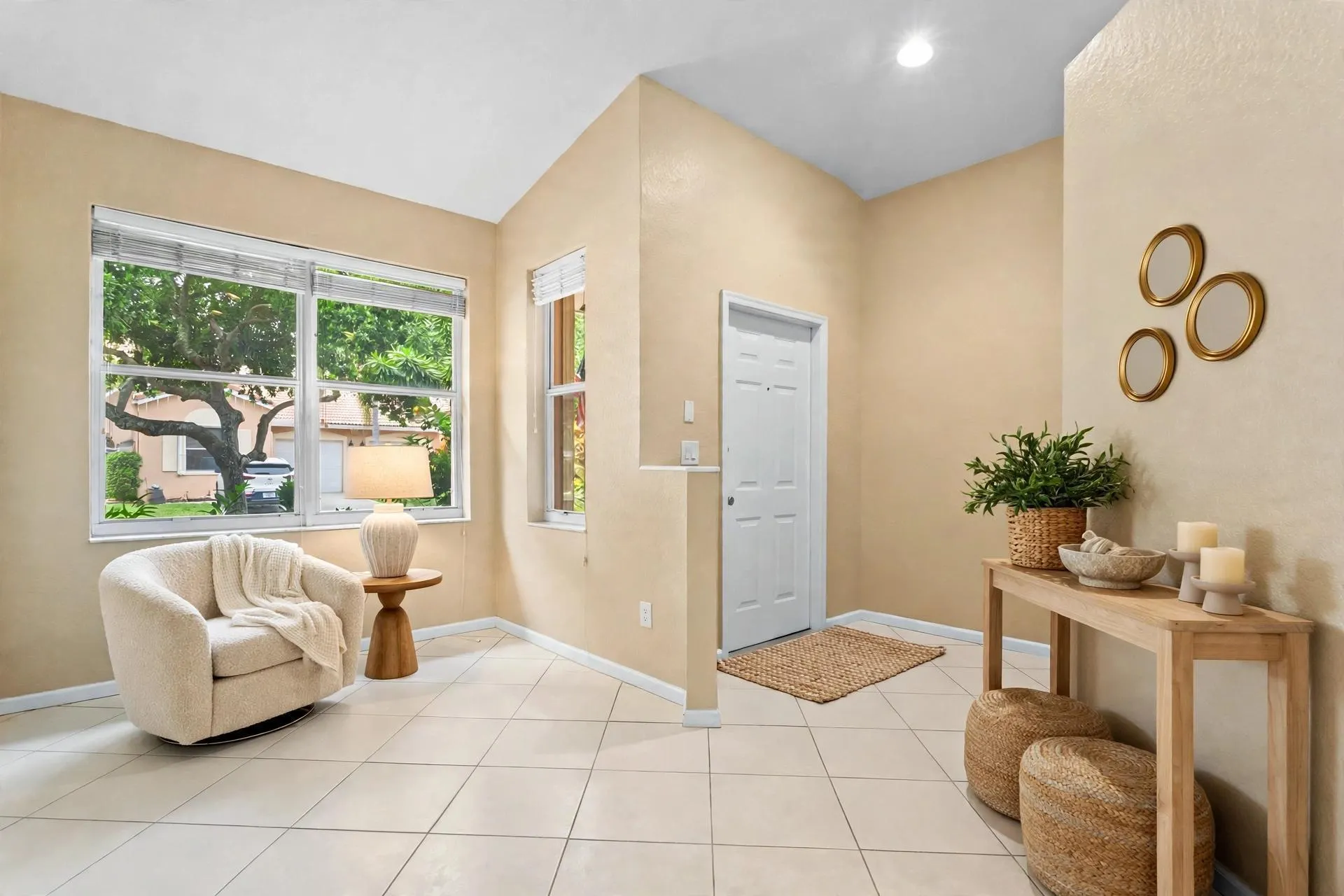 237 CORAL TRACE Court