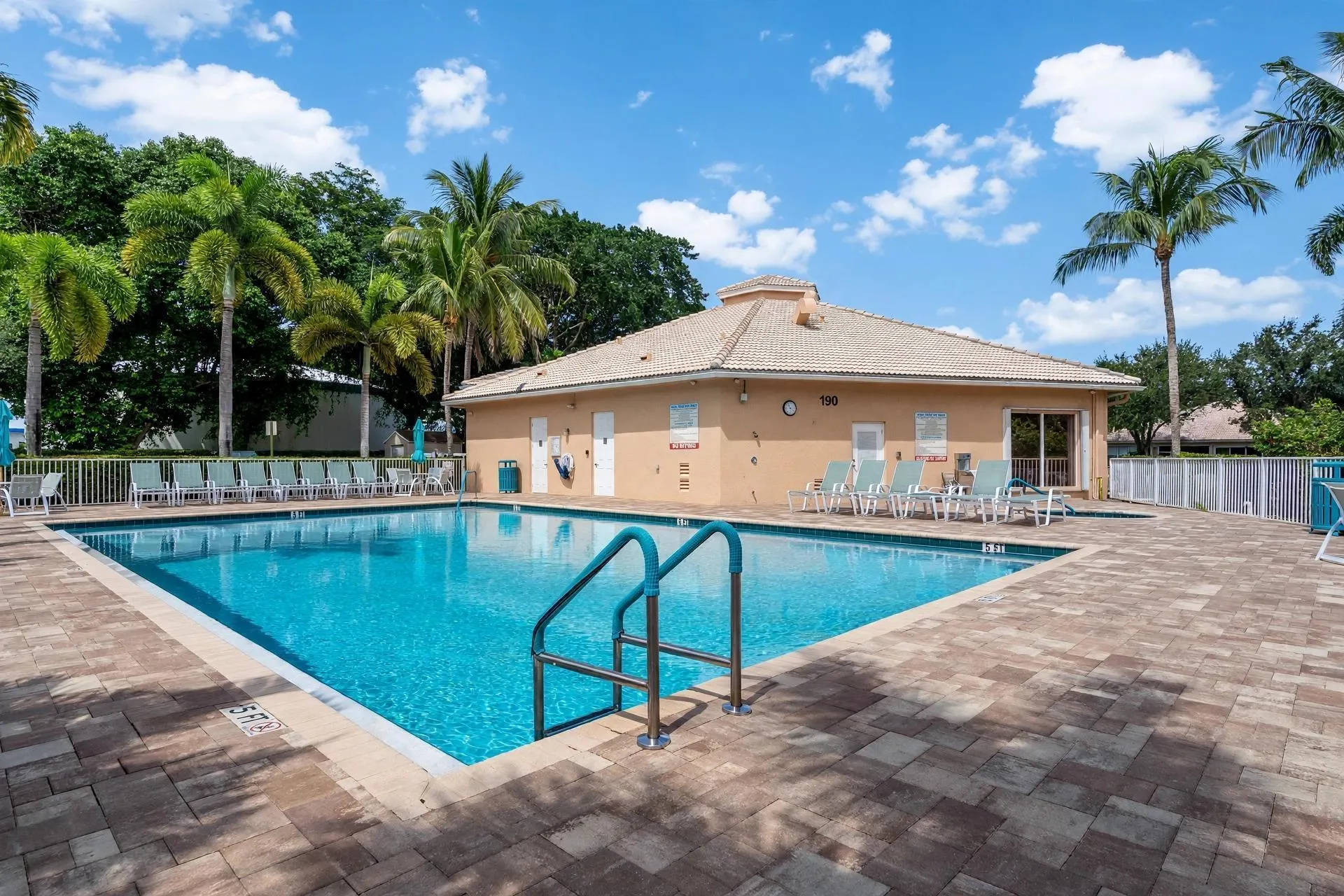 237 CORAL TRACE Court