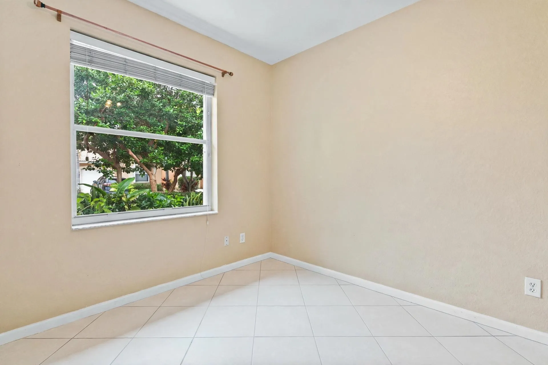 237 CORAL TRACE Court