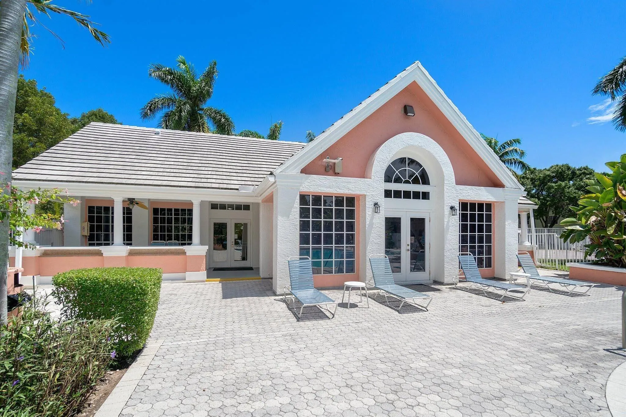 1125 CRYSTAL Way #J