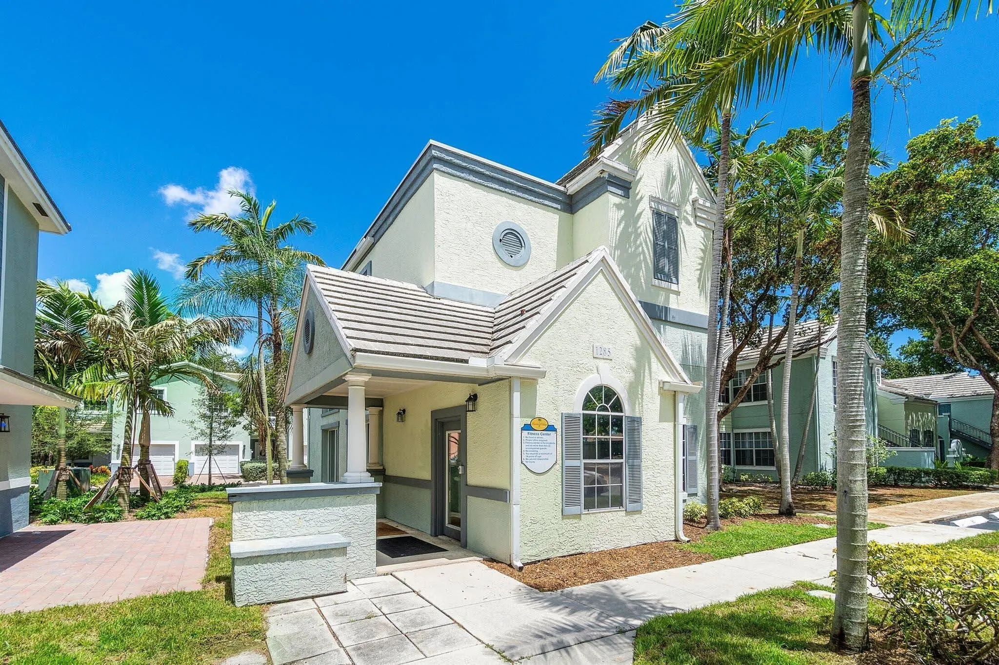 1125 CRYSTAL Way #J