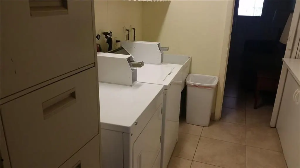 941 Crystal Lake Drive #105