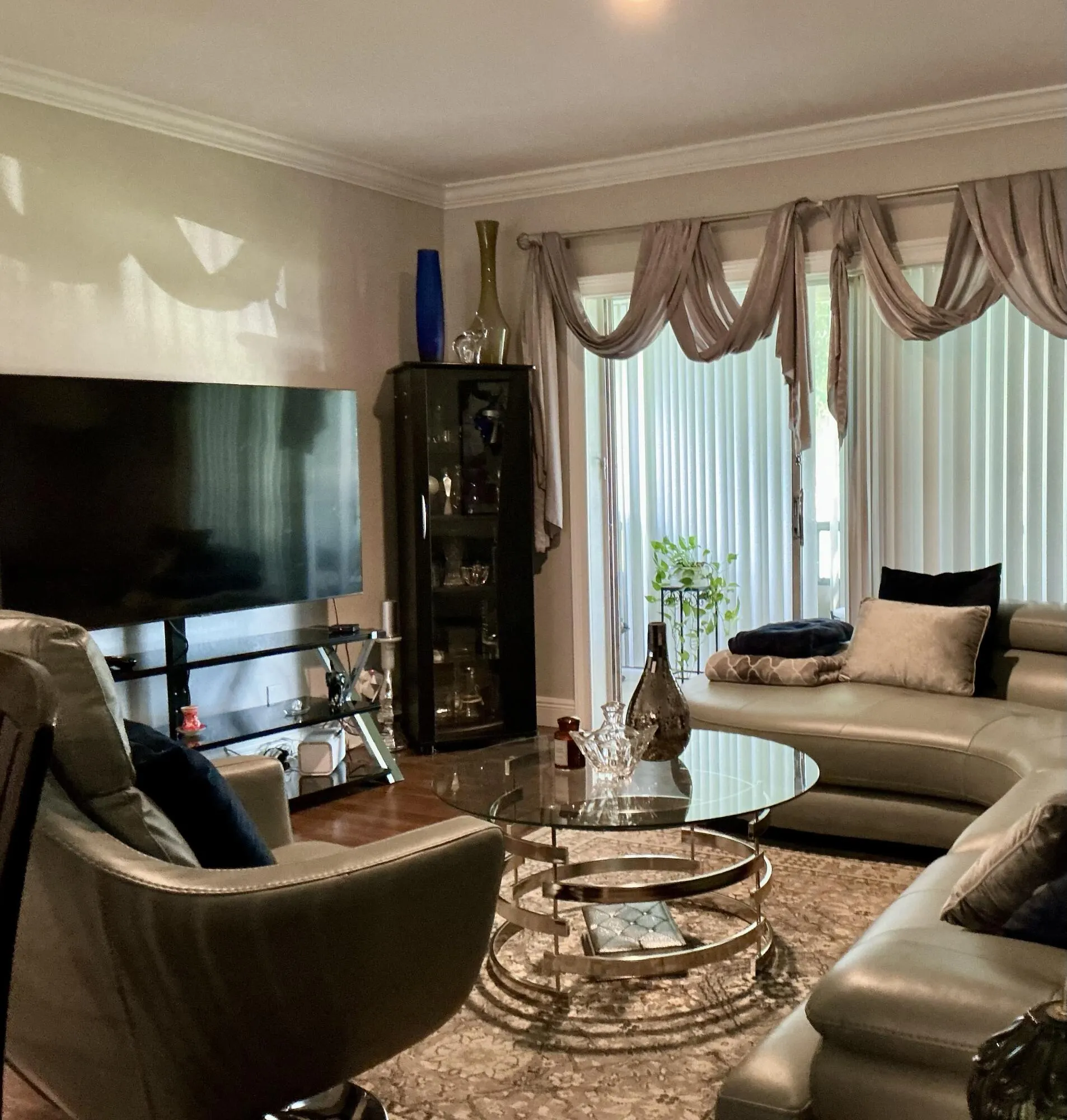 550 NW 80TH Avenue NW #207