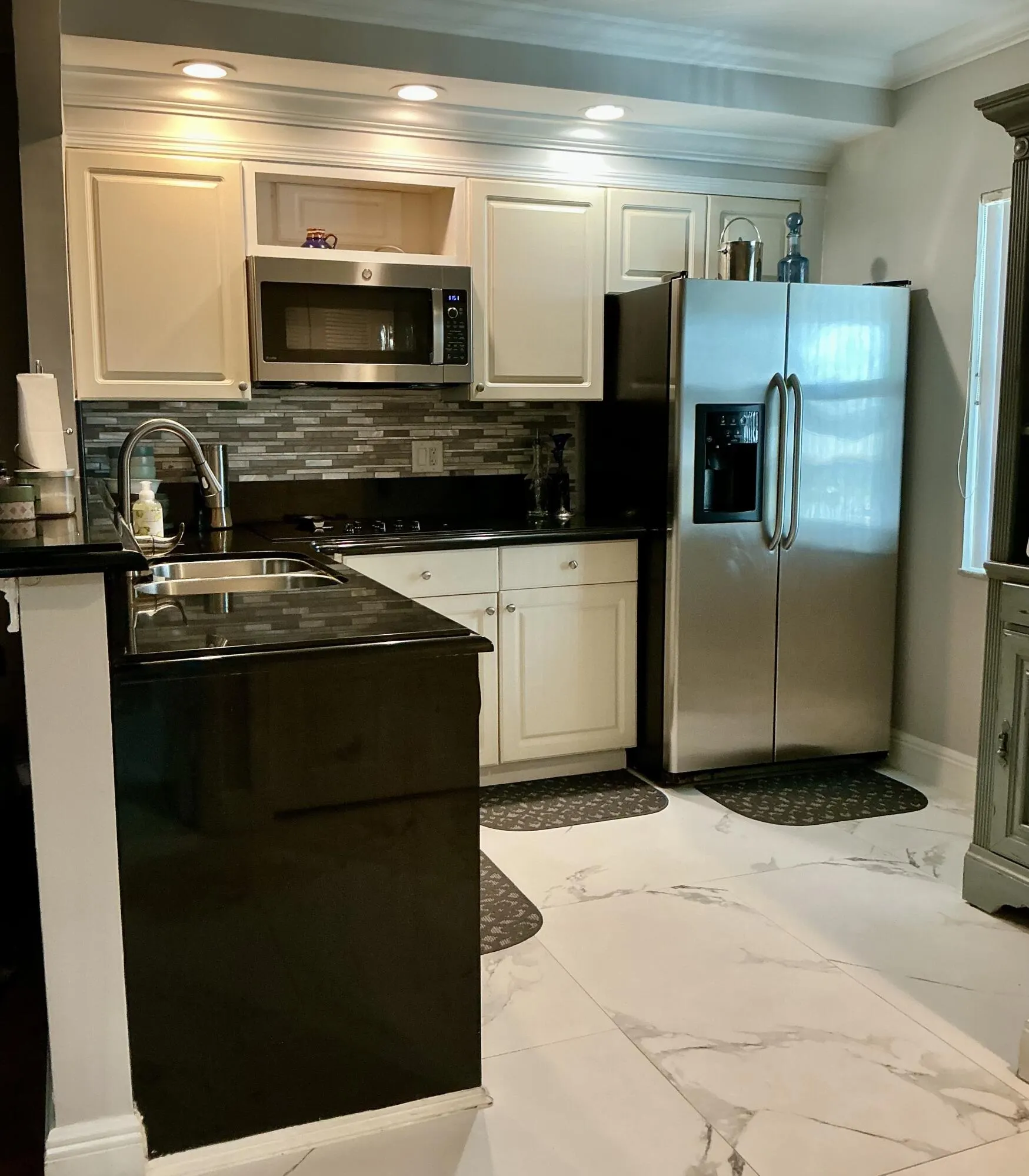 550 NW 80TH Avenue NW #207