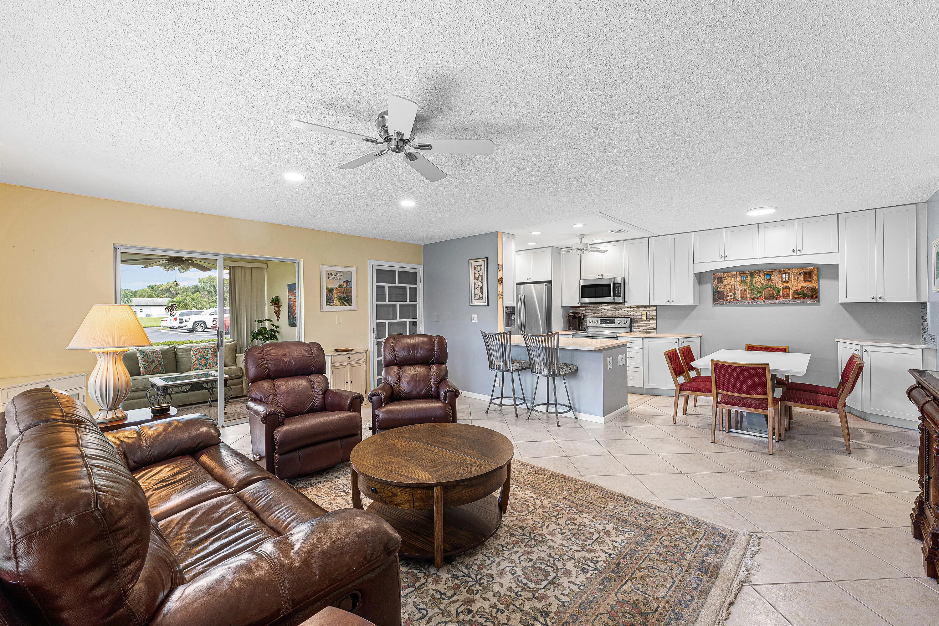 572 HIGH POINT Drive #D