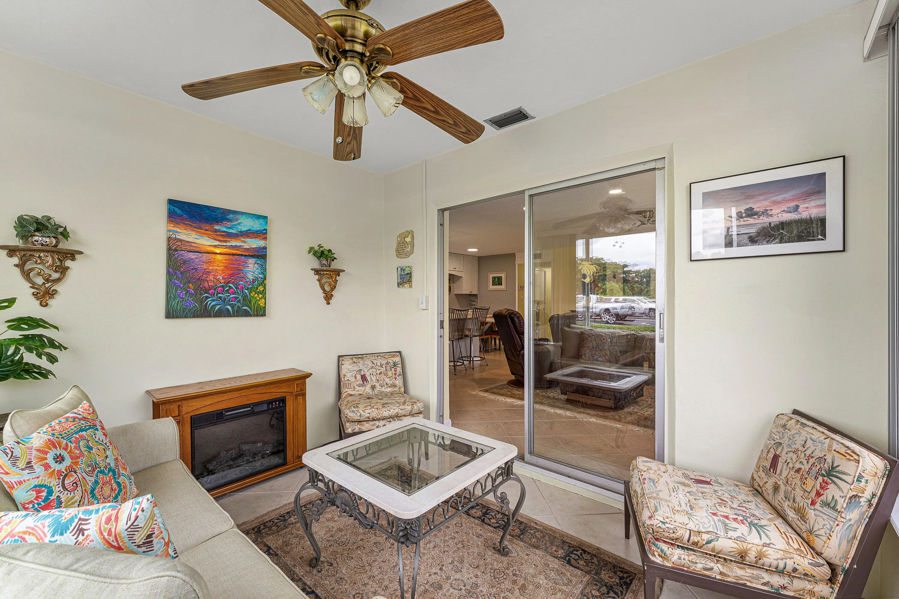572 HIGH POINT Drive #D