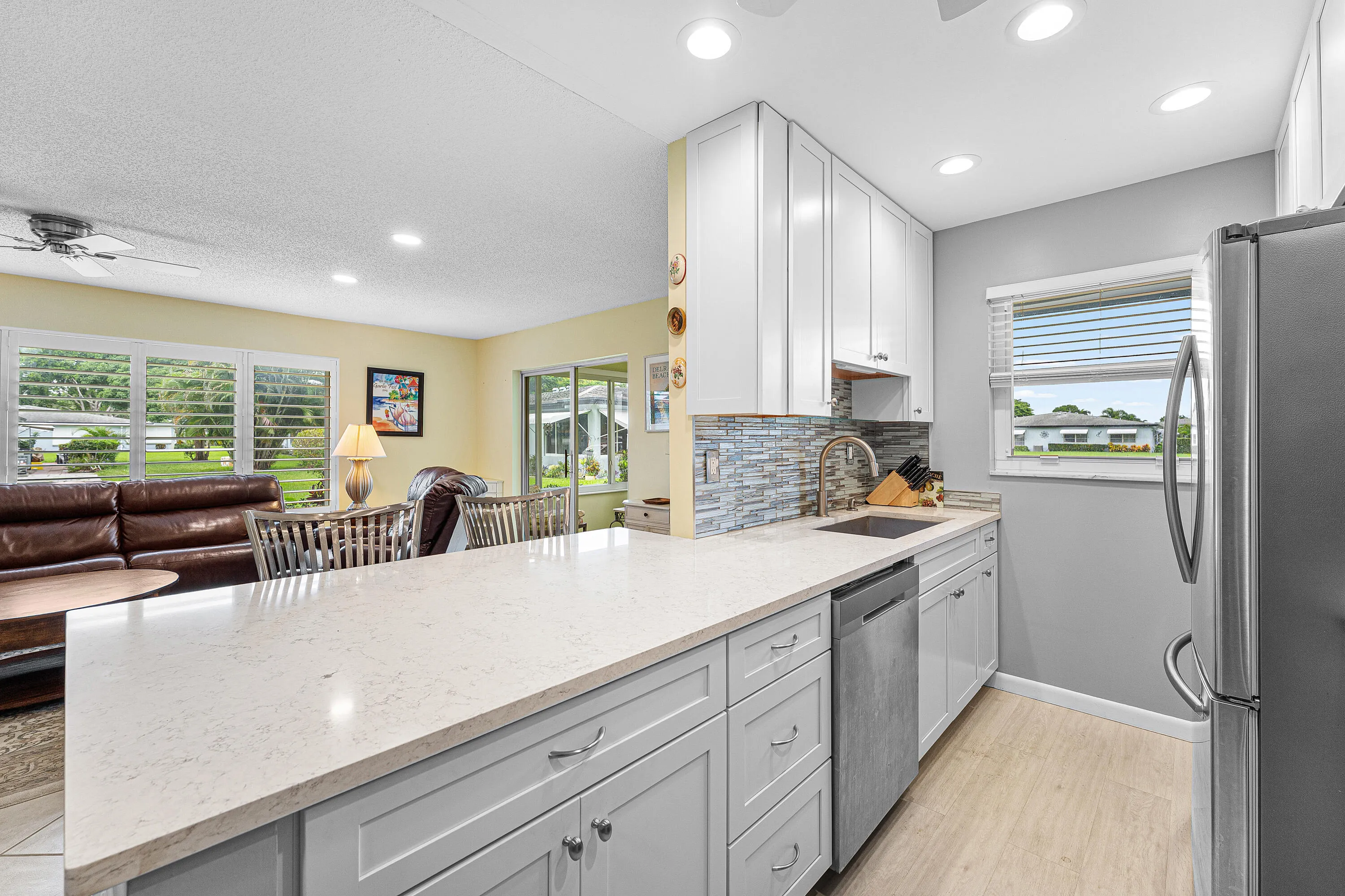 572 HIGH POINT Drive #D