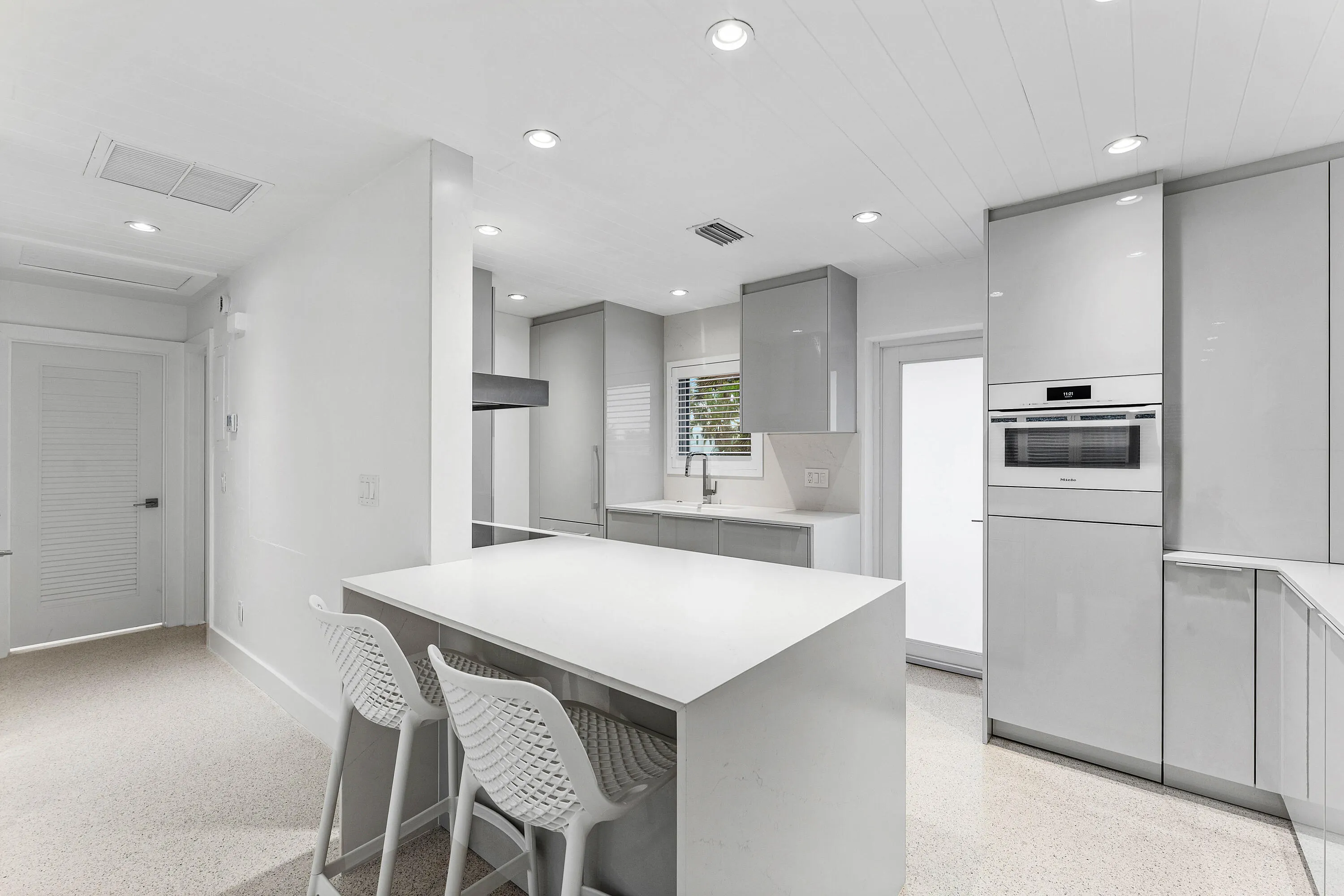 1877 S Ocean Boulevard #10