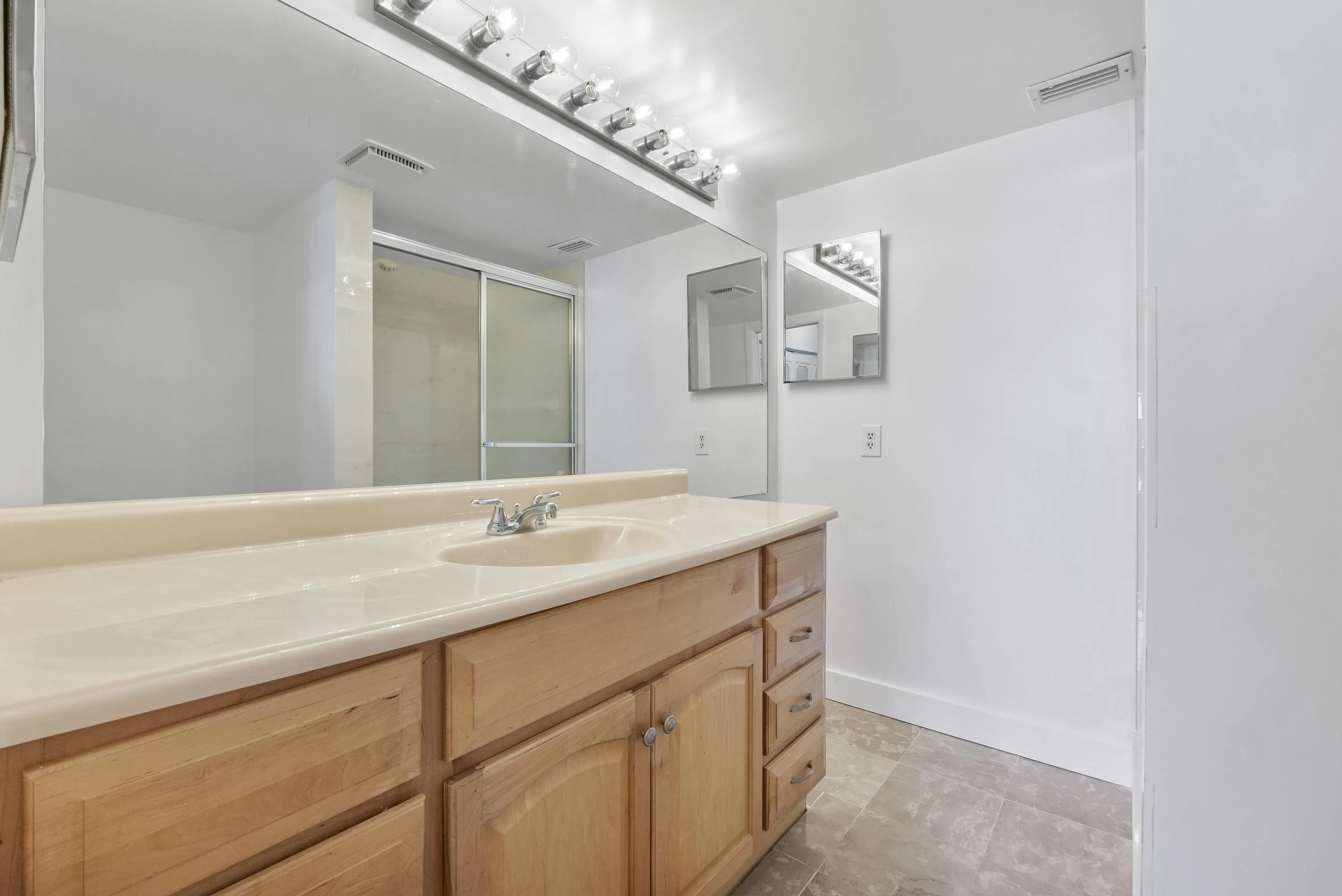 5828 CORAL LAKE Drive #304
