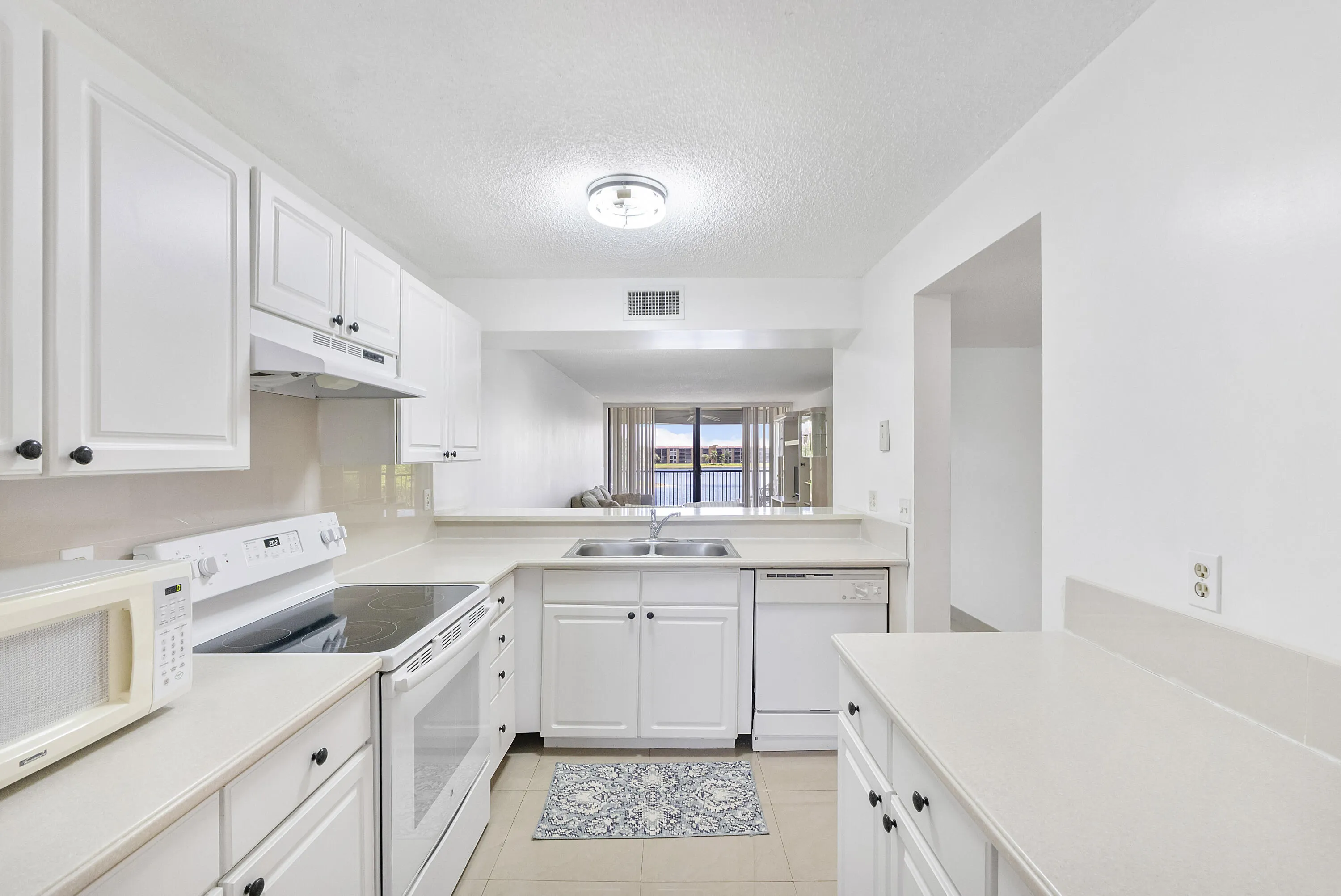 5828 CORAL LAKE Drive #304