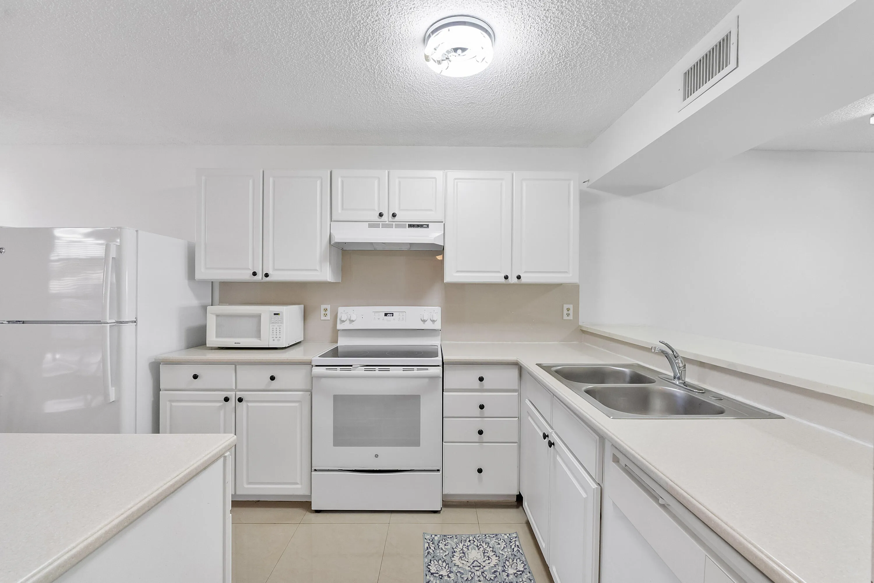 5828 CORAL LAKE Drive #304