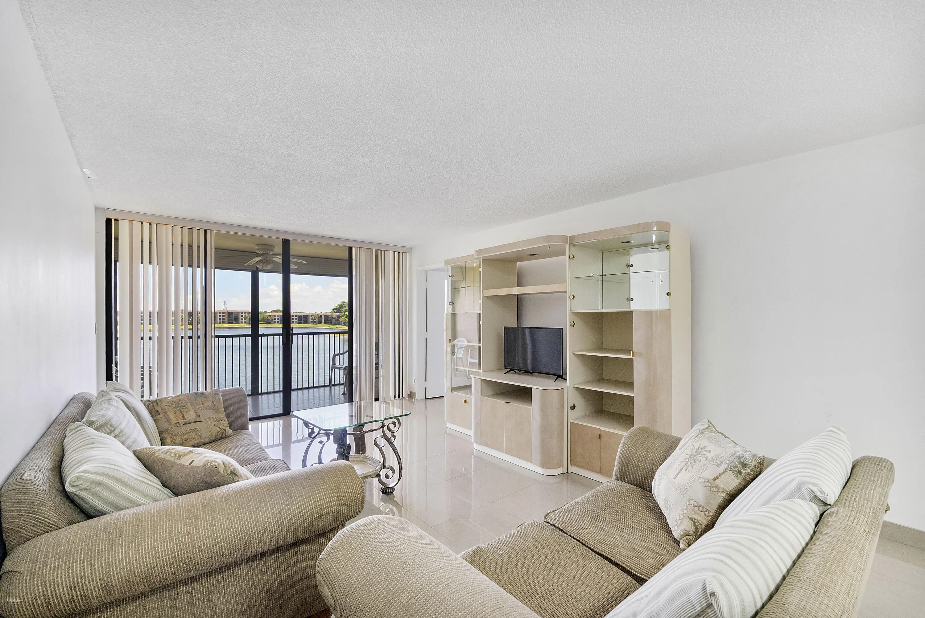 5828 CORAL LAKE Drive #304
