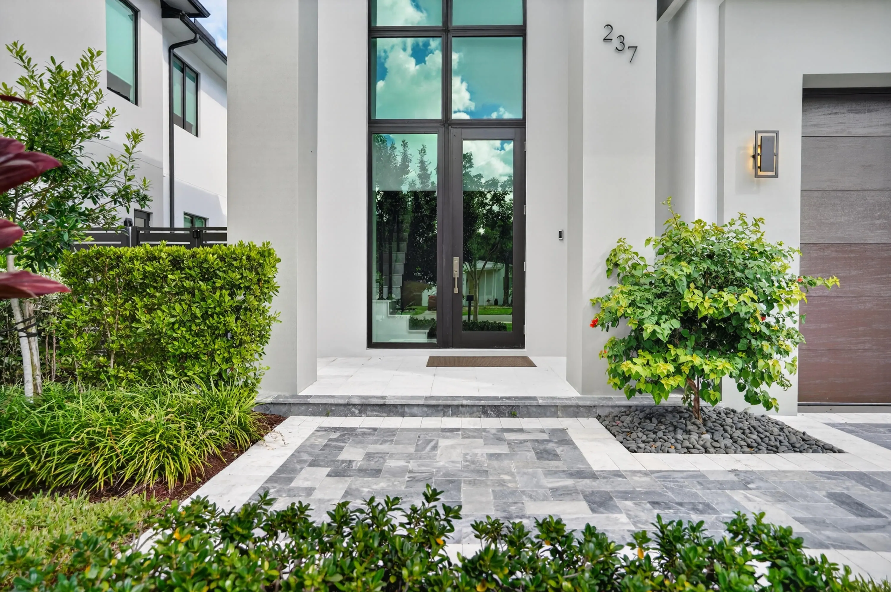 237 NE 11th Street