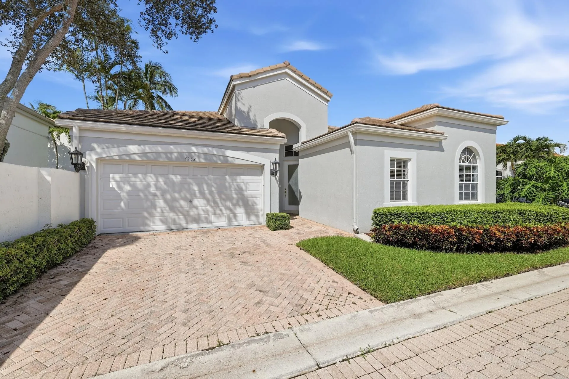 4252 NW 66TH Lane