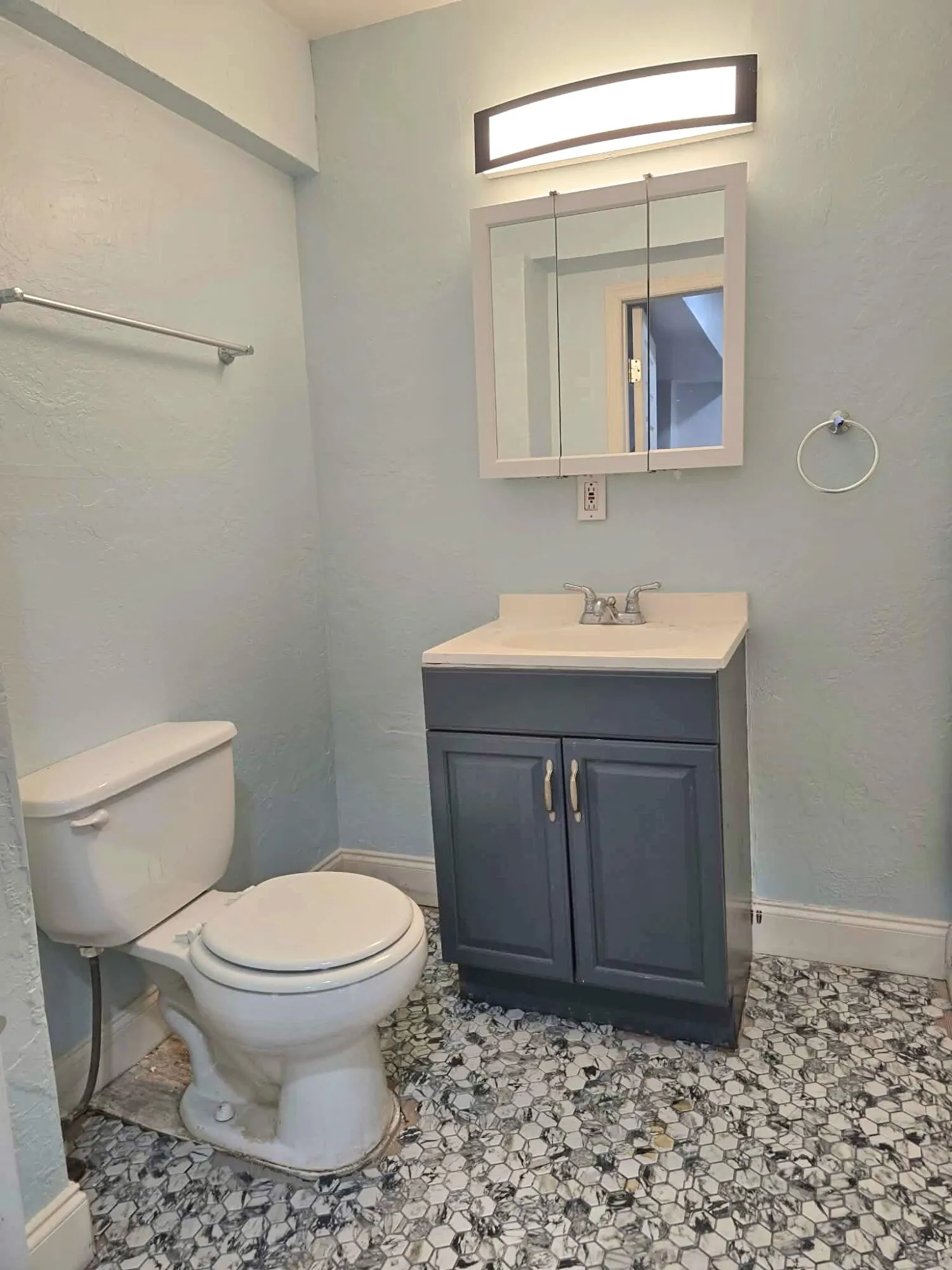 901 Thatcher Boulevard #B