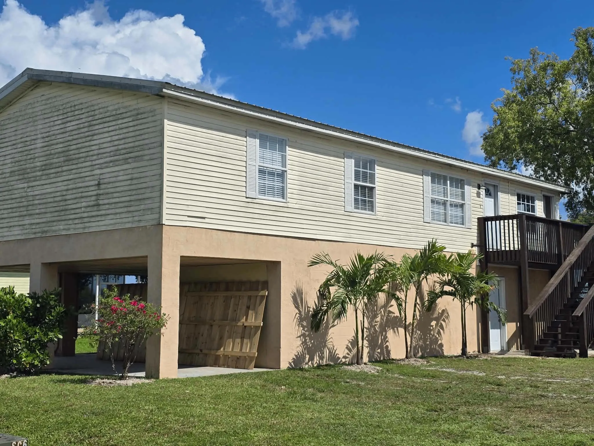 901 Thatcher Boulevard #B