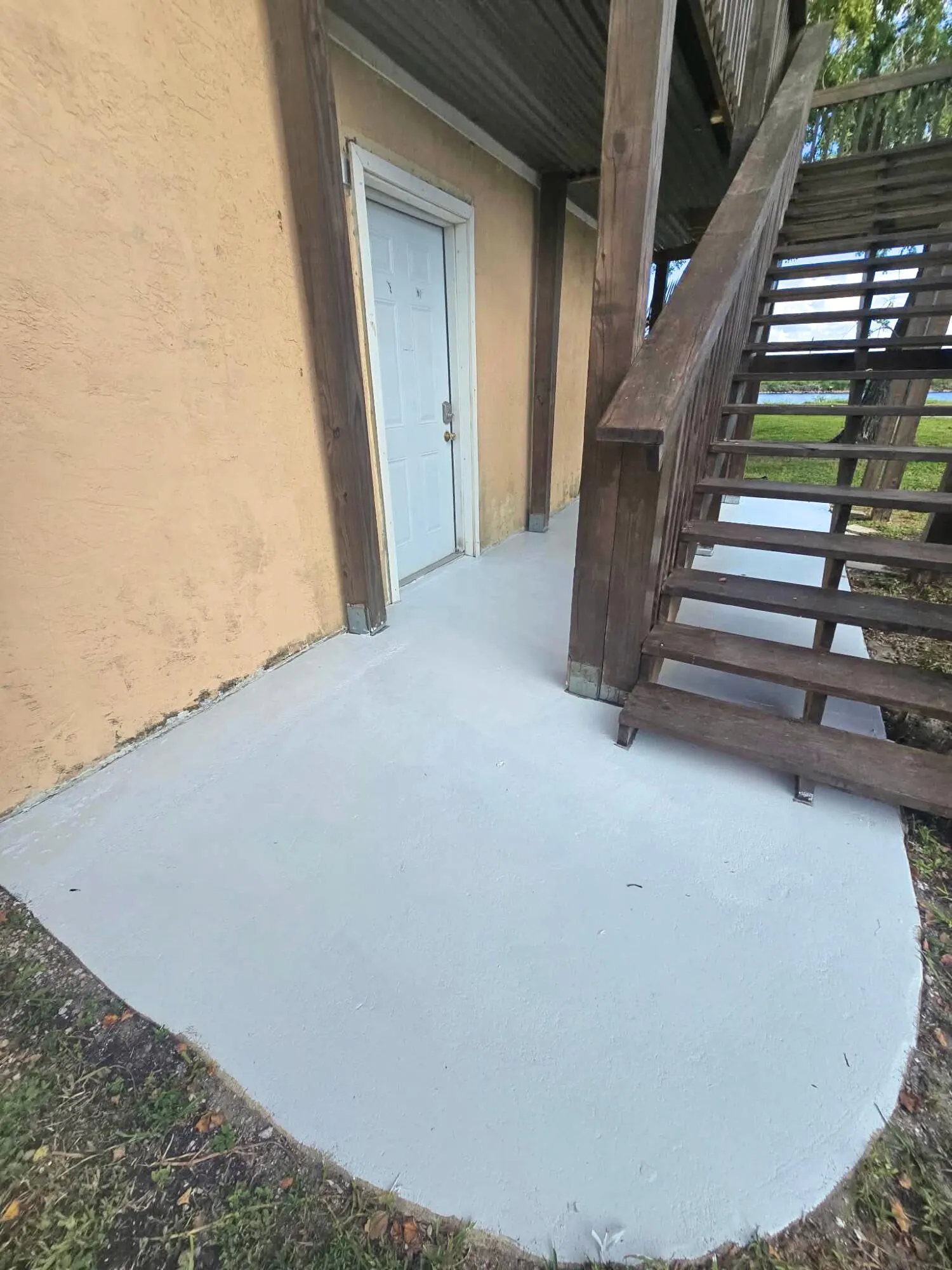 901 Thatcher Boulevard #B