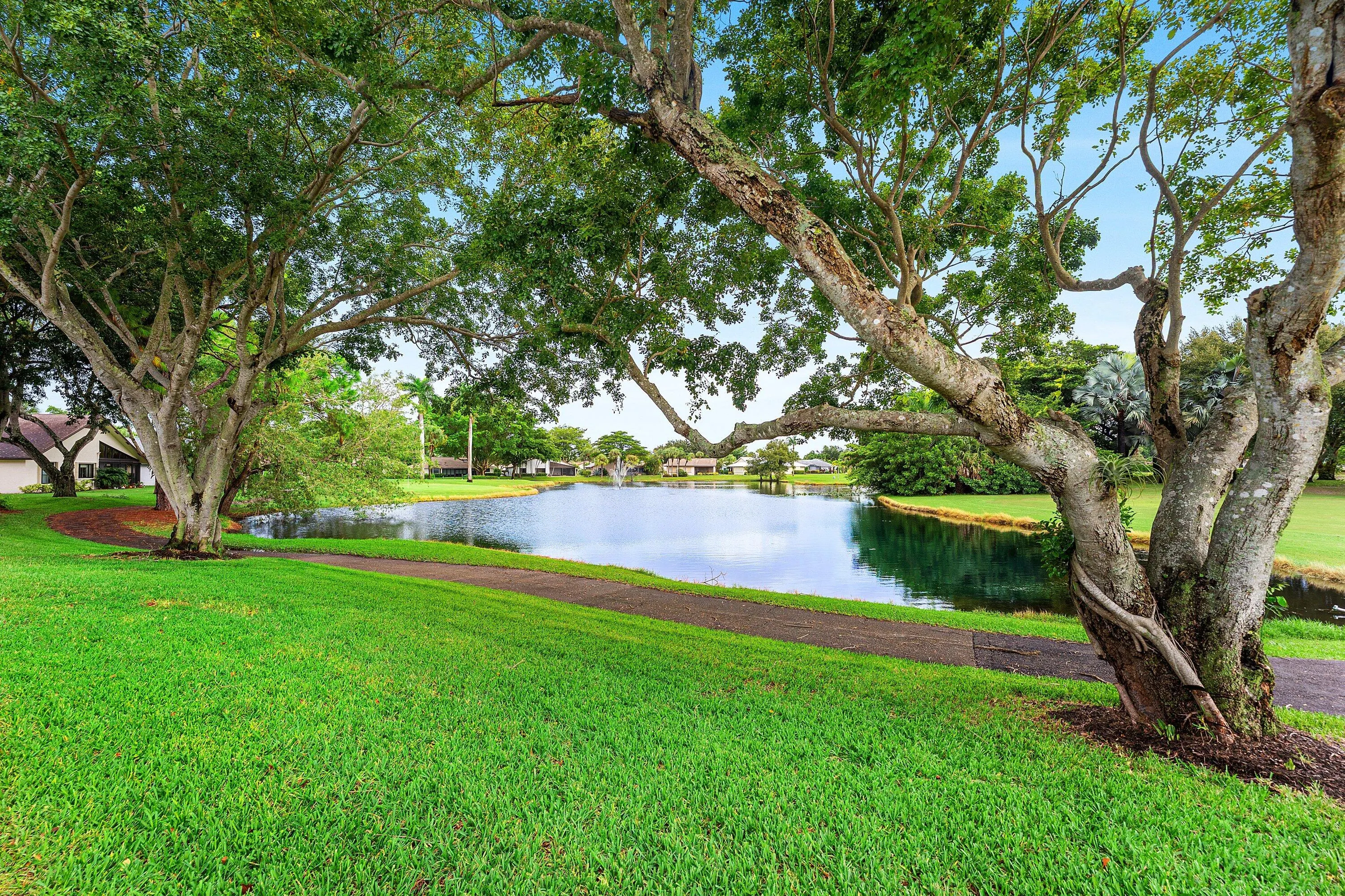 5571 SUGAR MILL Court