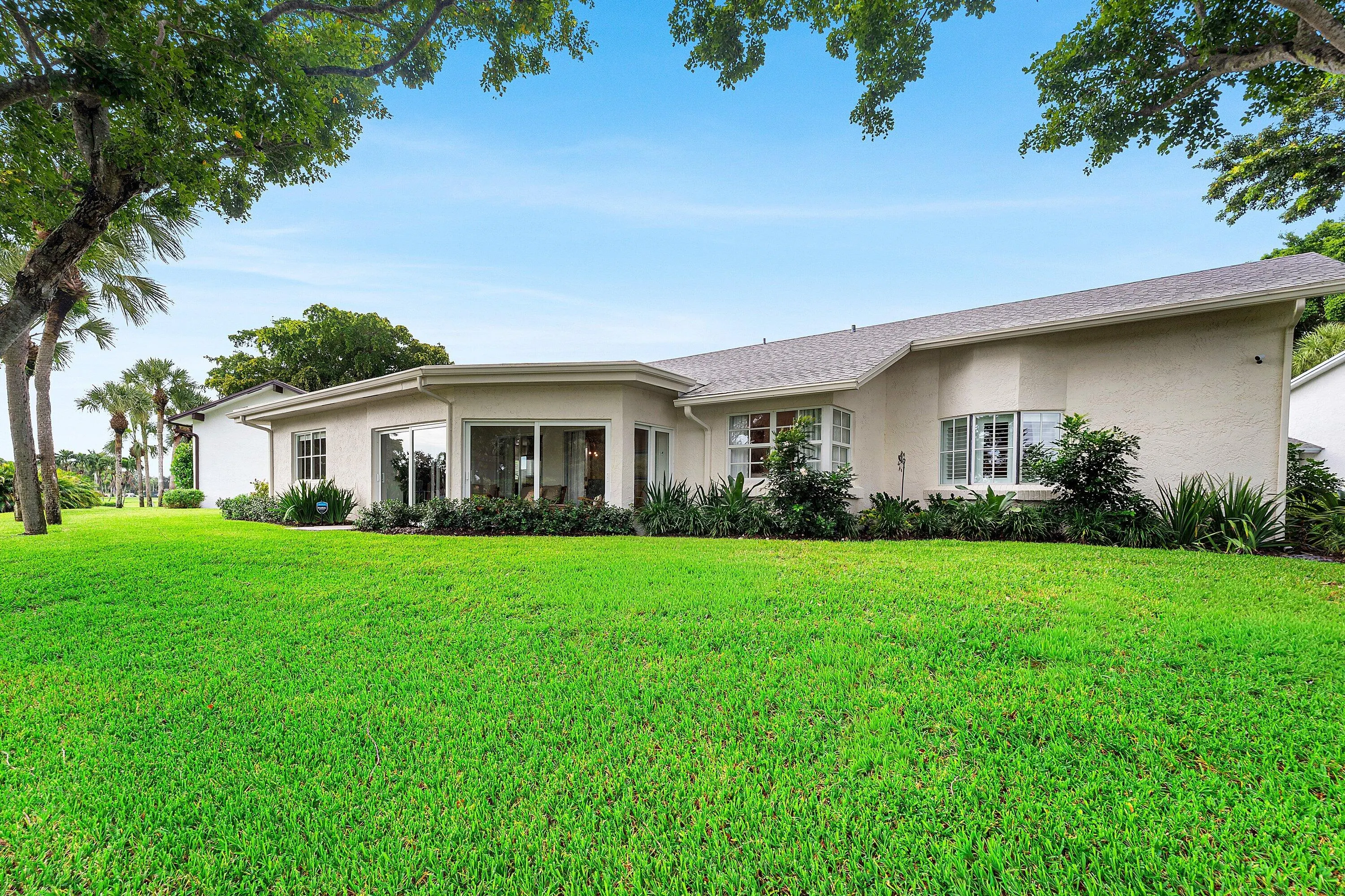 5571 SUGAR MILL Court