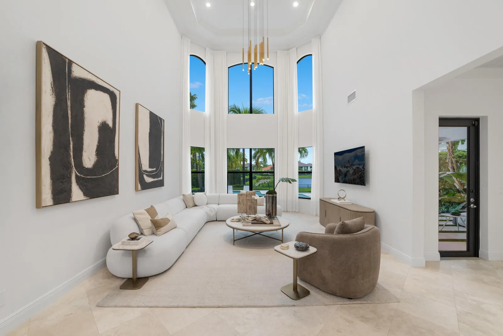 2565 NW 69th Street