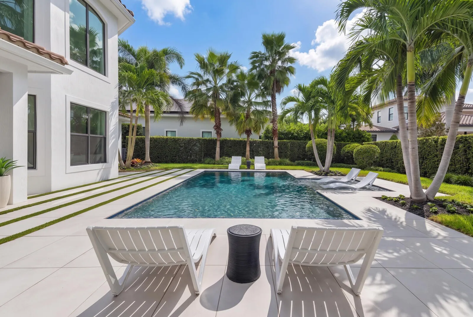 2565 NW 69th Street