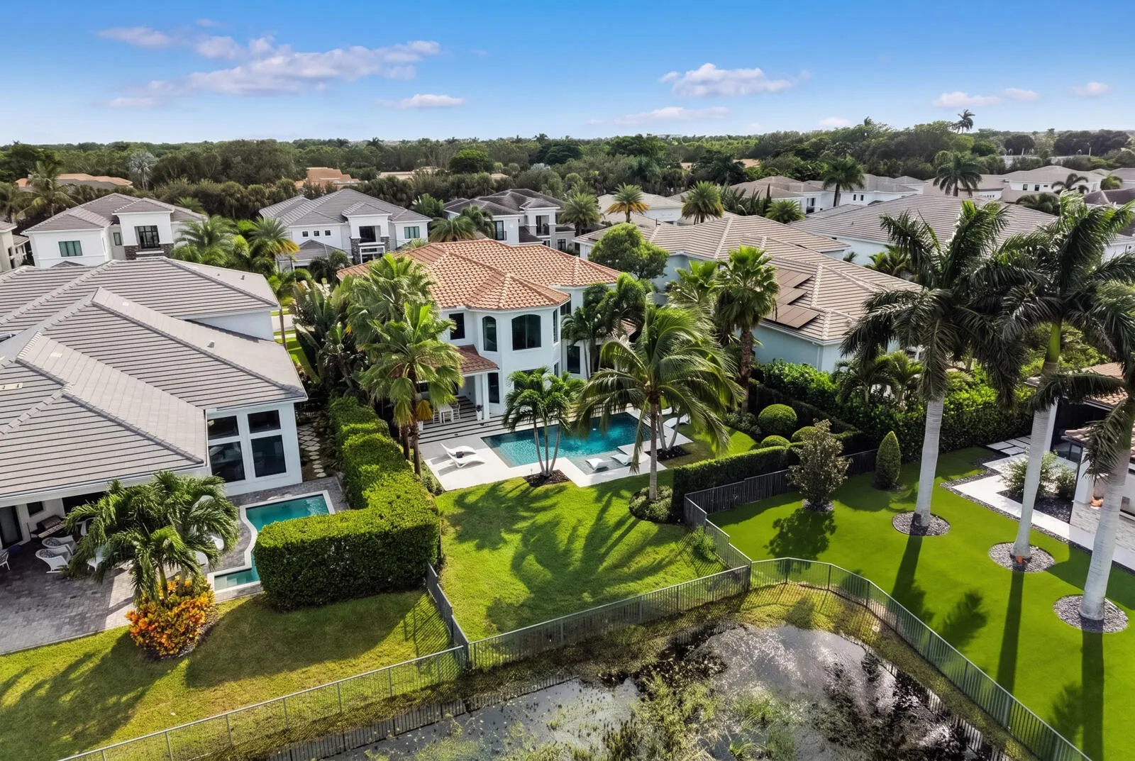2565 NW 69th Street