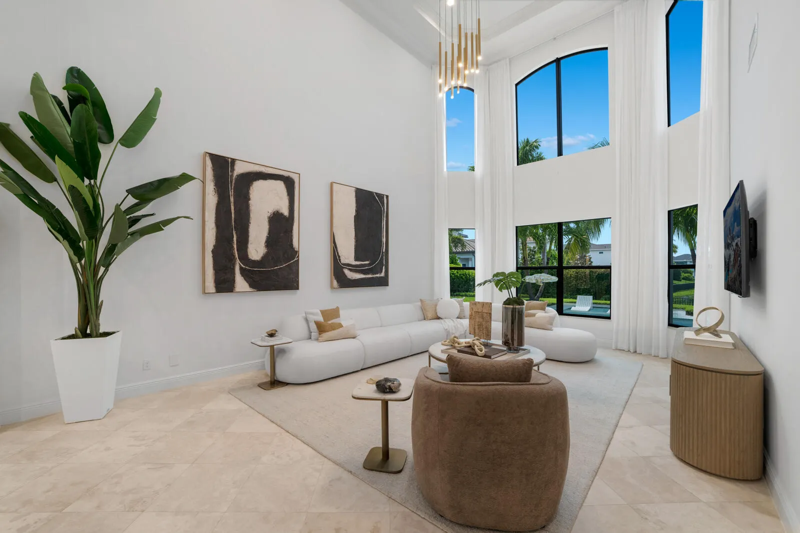 2565 NW 69th Street
