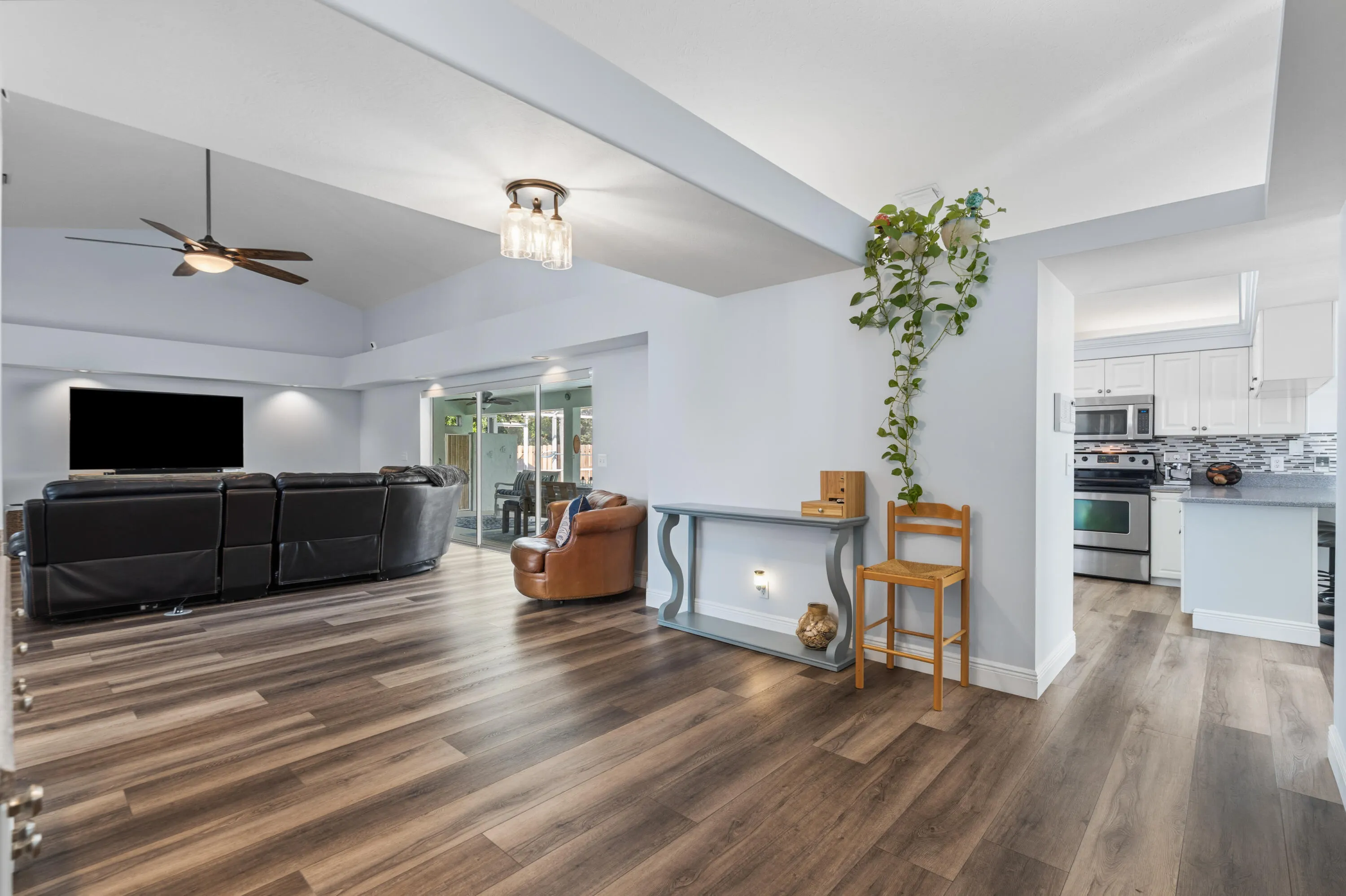 1801 SW HUNTERS CLUB Way