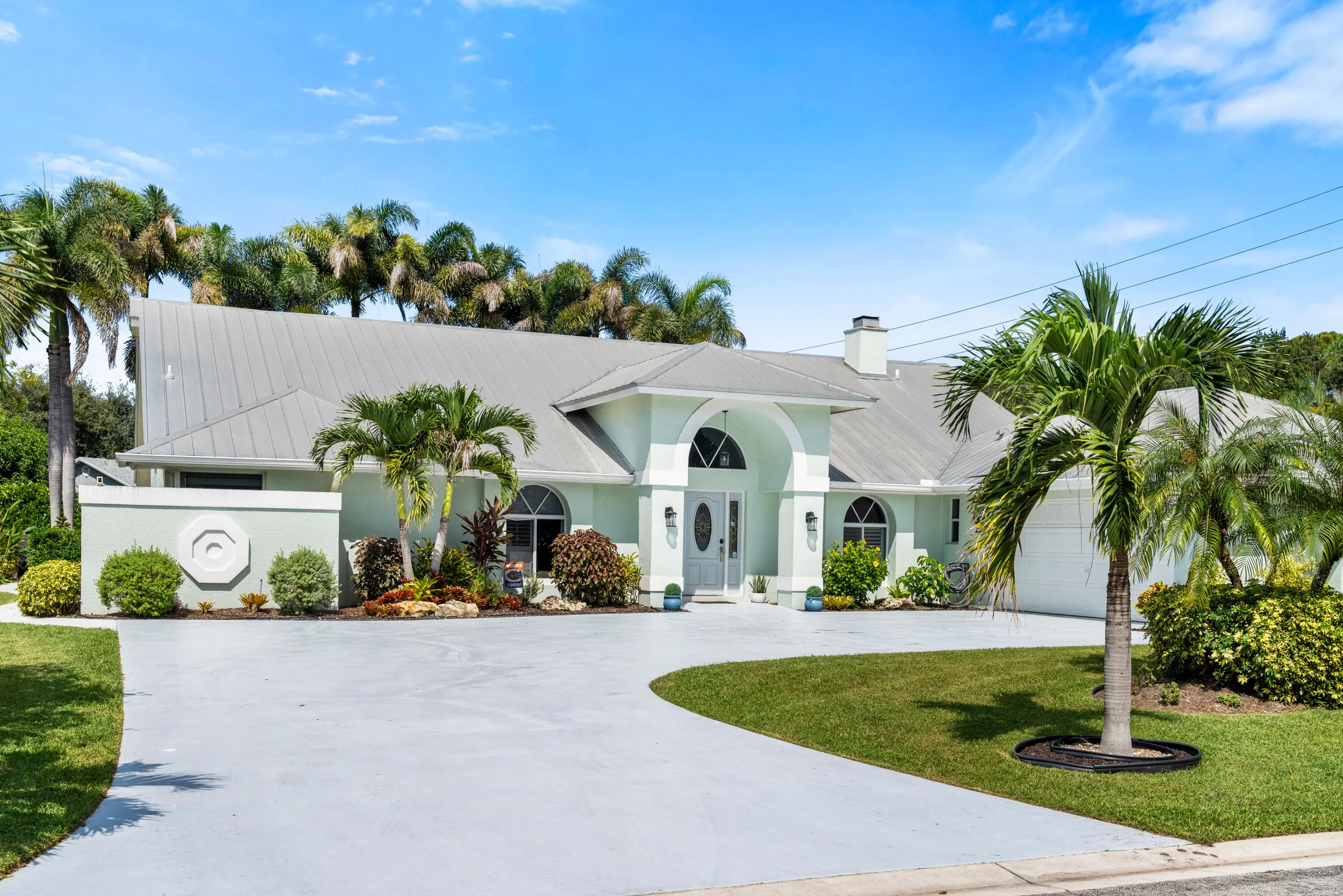 1801 SW HUNTERS CLUB Way