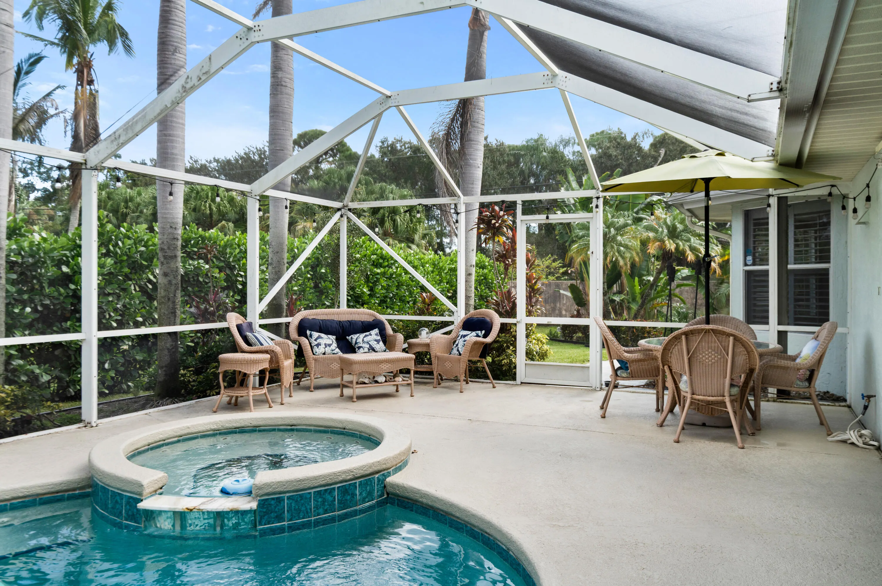 1801 SW HUNTERS CLUB Way