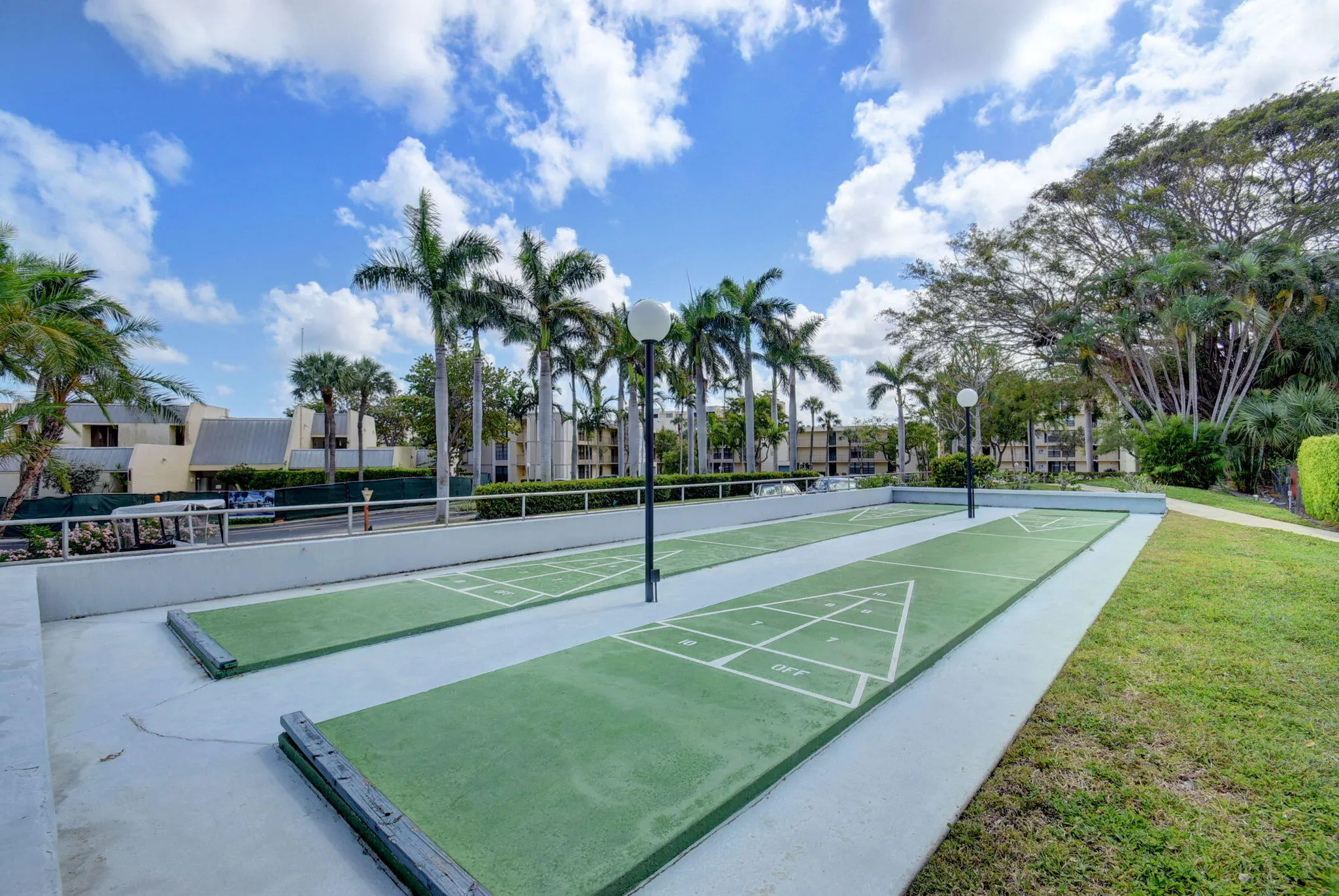 20 ROYAL PALM Way #301