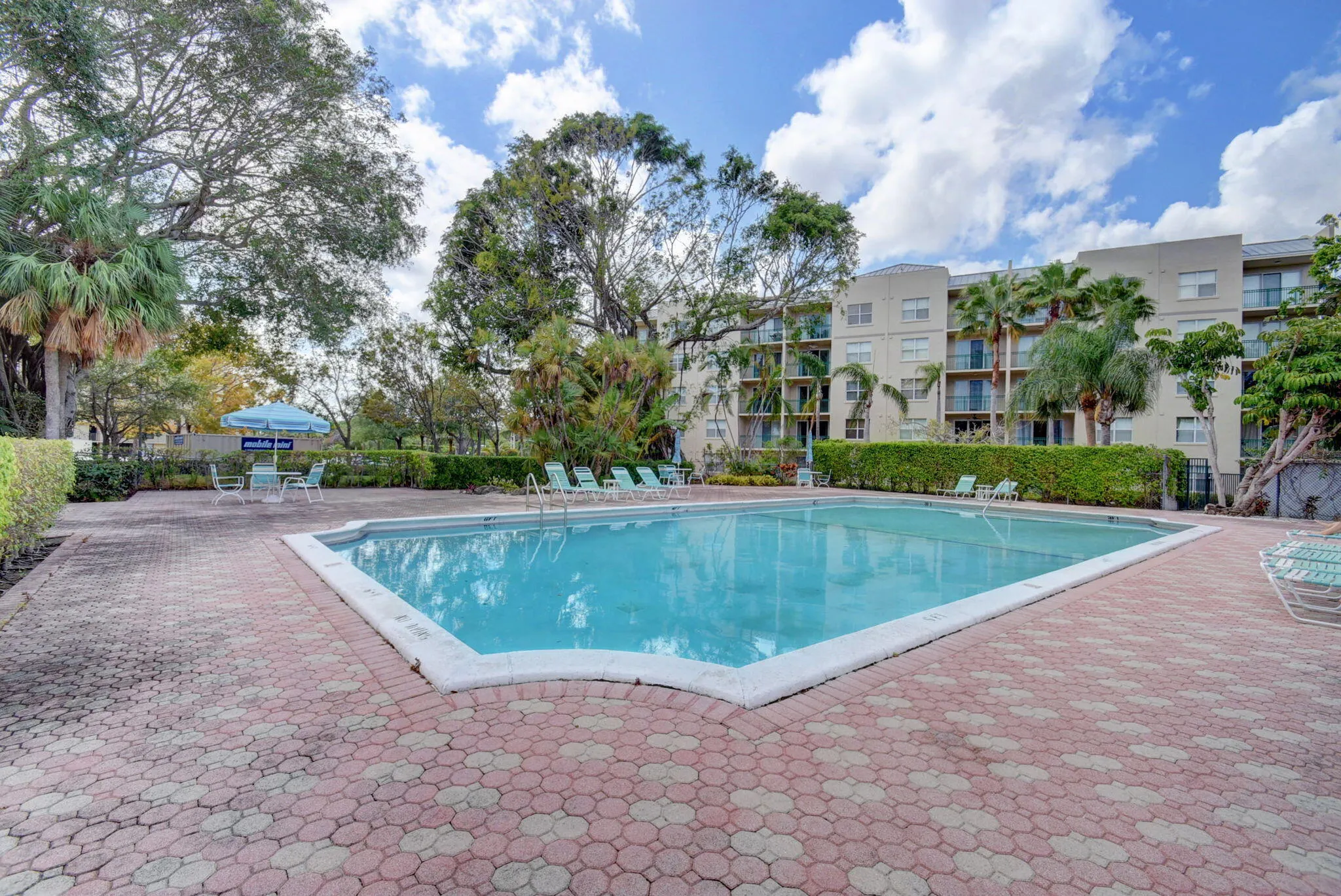 20 ROYAL PALM Way #301