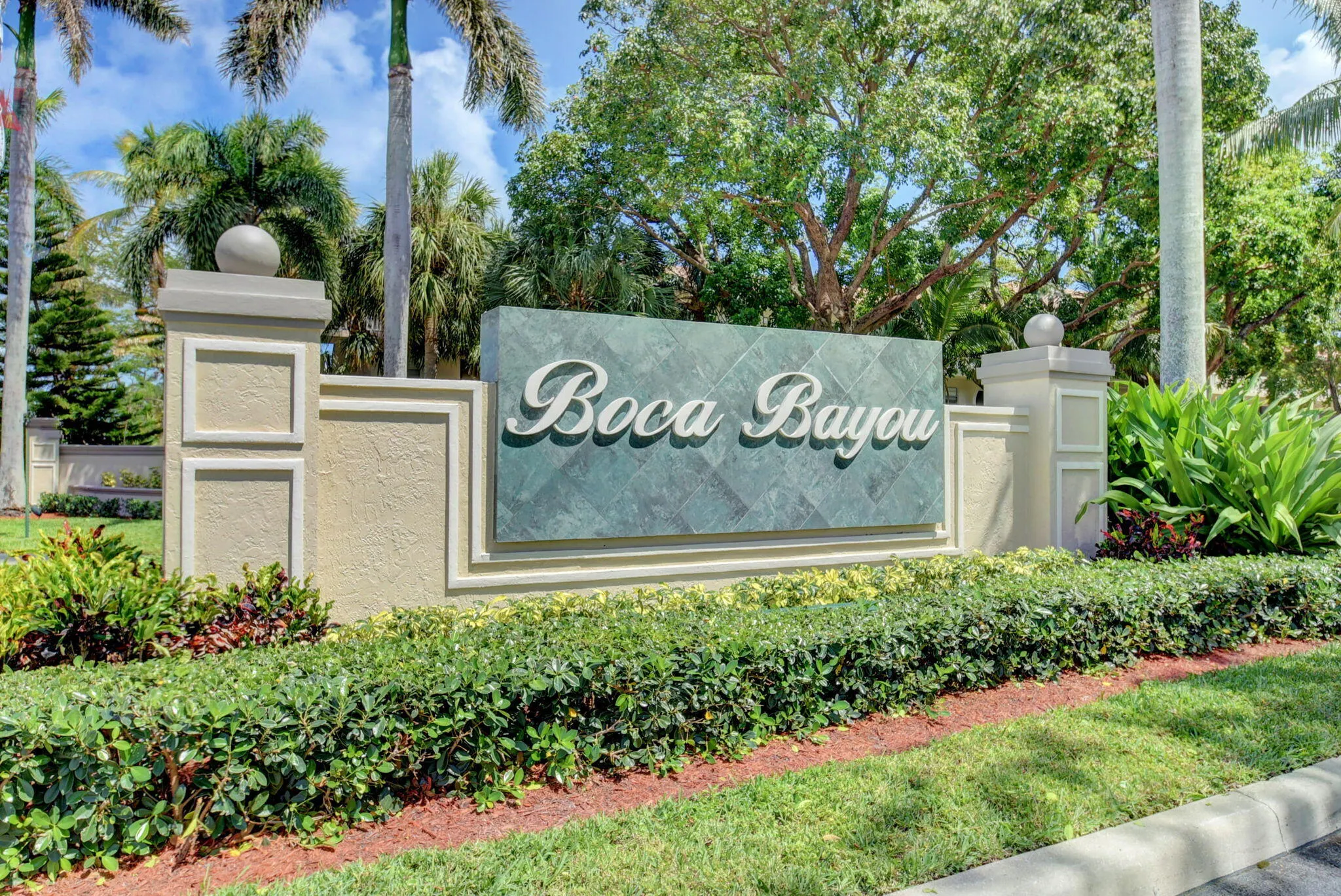 20 ROYAL PALM Way #301