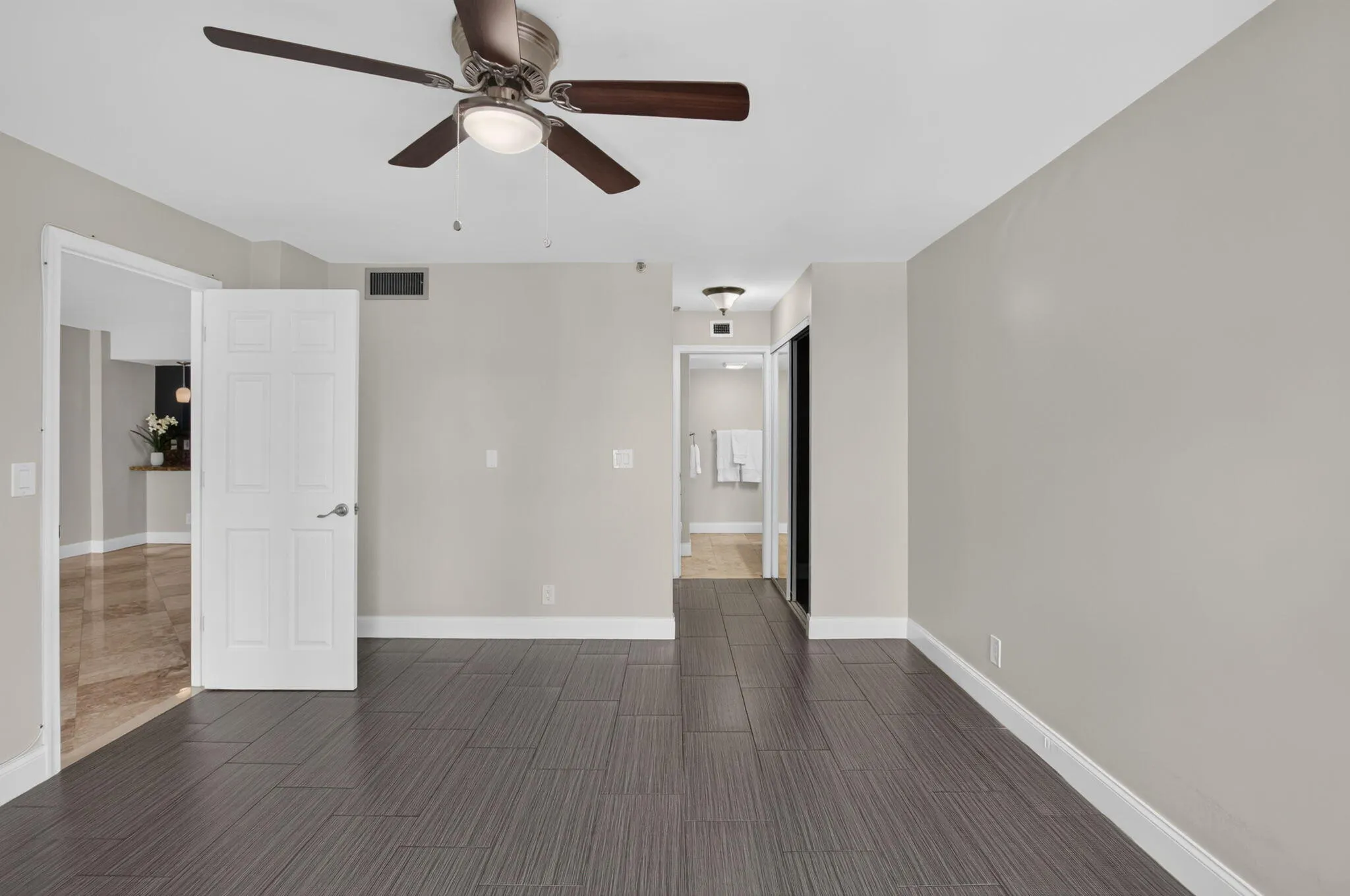 20 ROYAL PALM Way #301