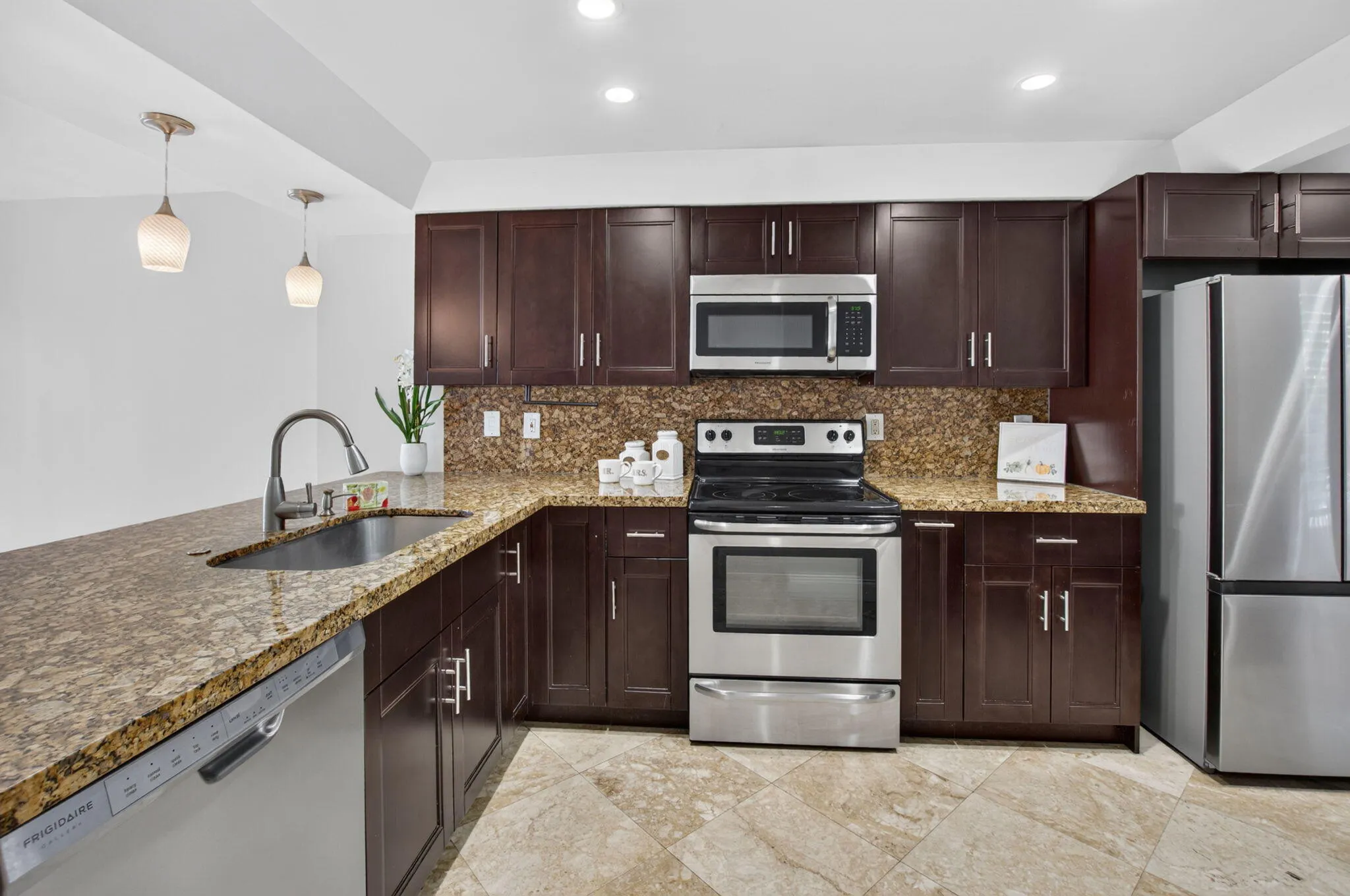 20 ROYAL PALM Way #301