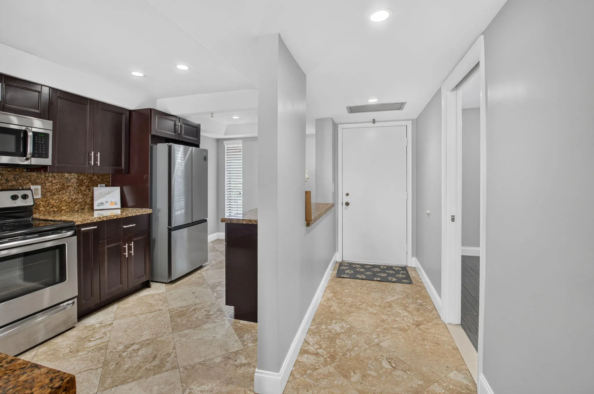 20 ROYAL PALM Way #301