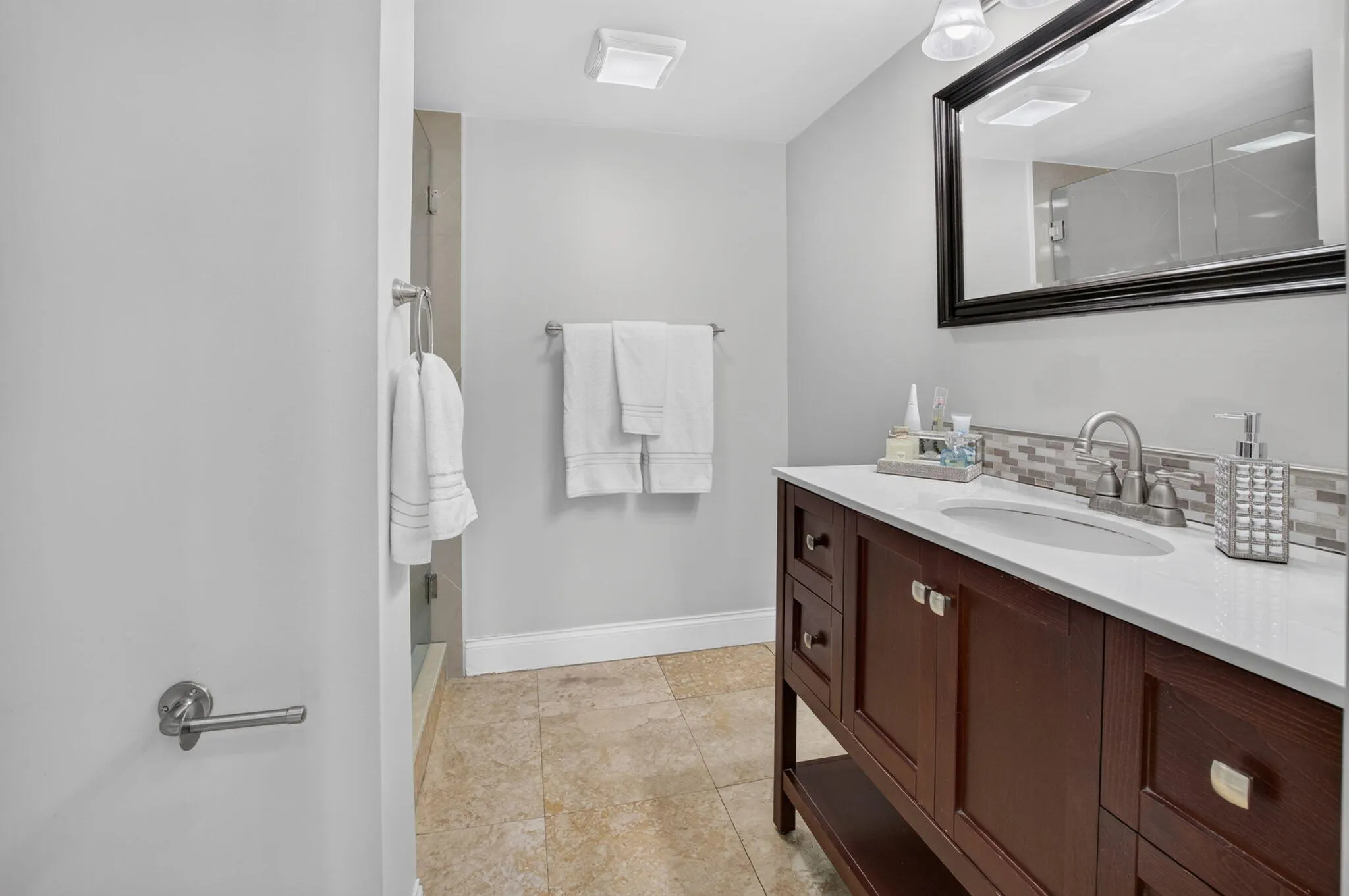 20 ROYAL PALM Way #301