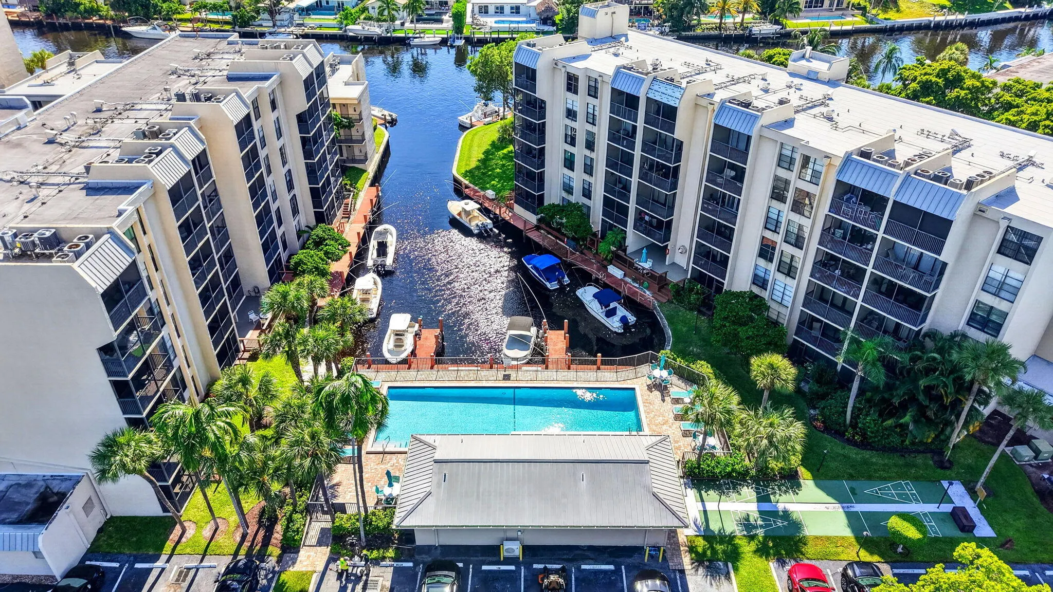 20 ROYAL PALM Way #301