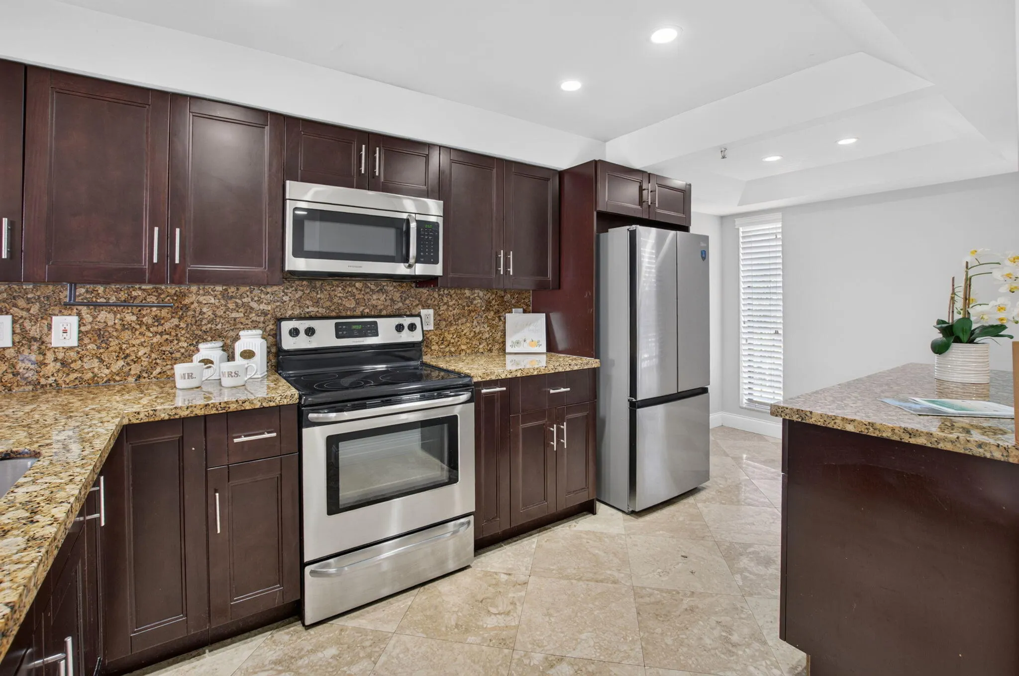 20 ROYAL PALM Way #301